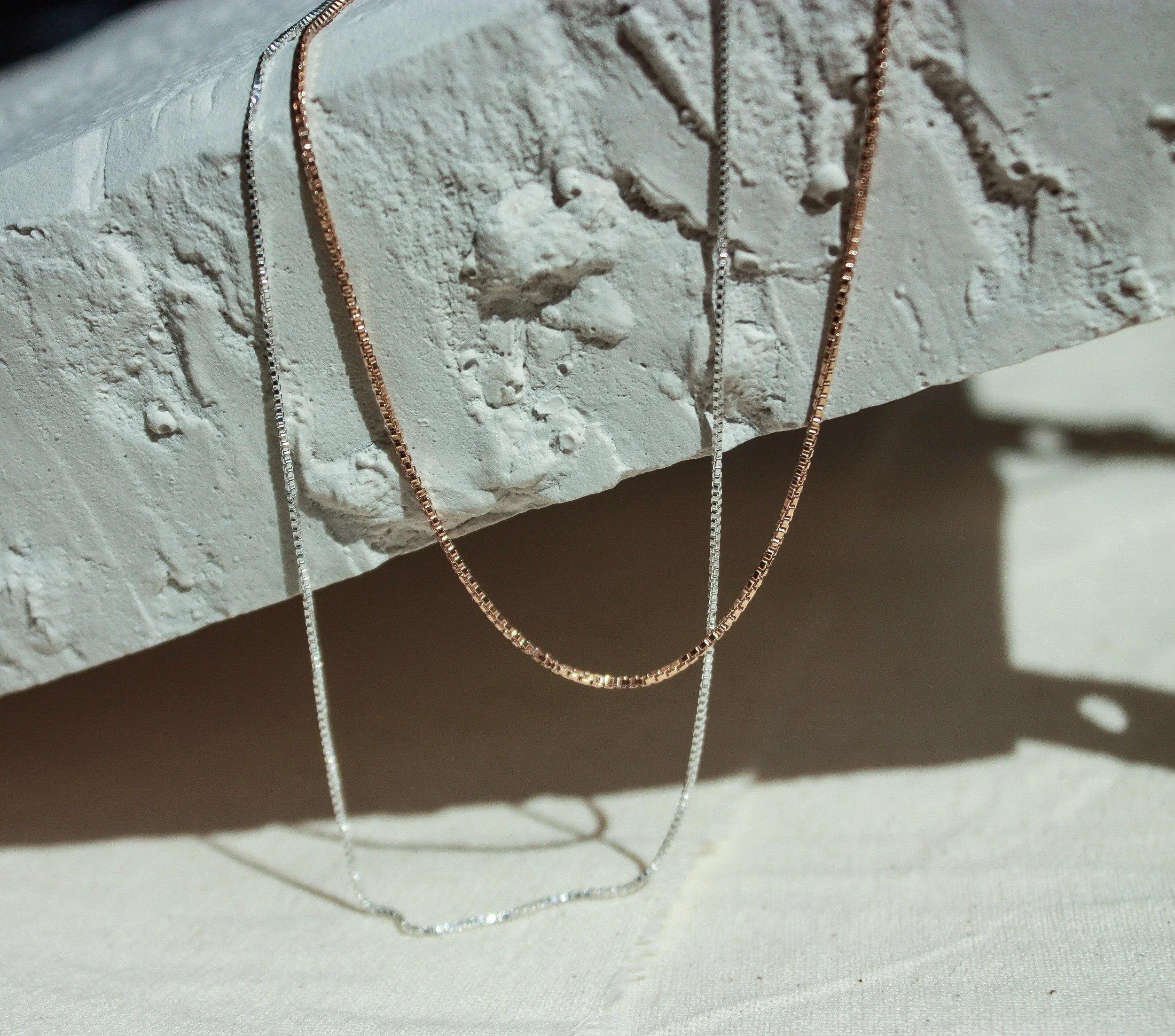 chains1.jpg