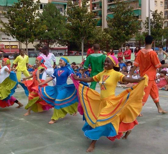 Folk dancers Blze.jpg