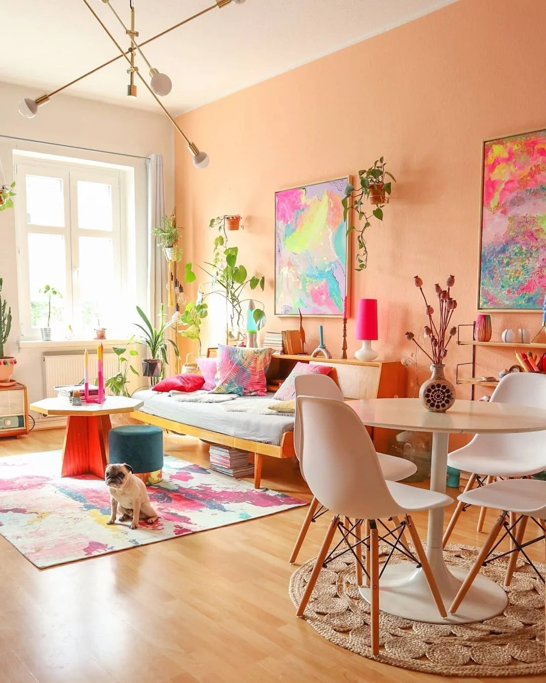 Create a space that brings you joy every time you come home. 💕🏠@___duundich__ can we come over? #designinspo #interiordesign #homesweethome