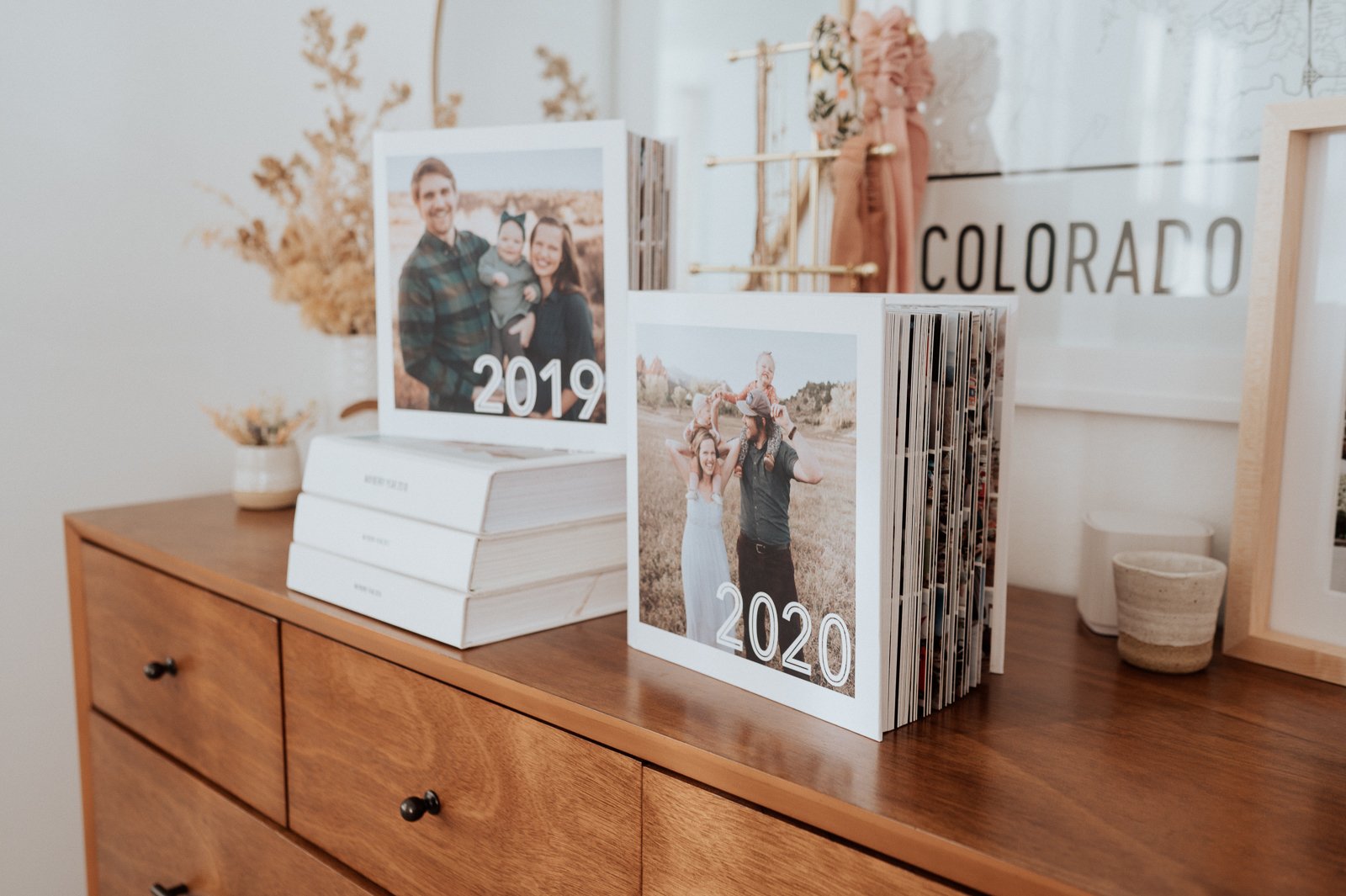 How to Create Your Picture-Perfect Wedding Album, Including Tips