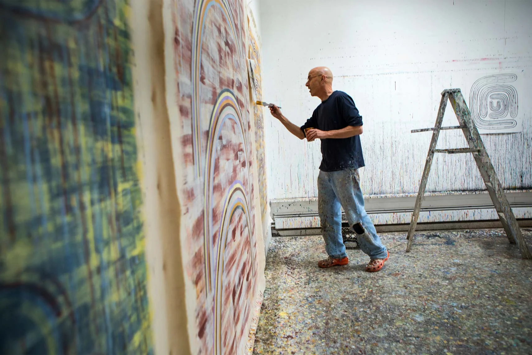 Steven Cushner in his studio 2016, Max Hirshfeld