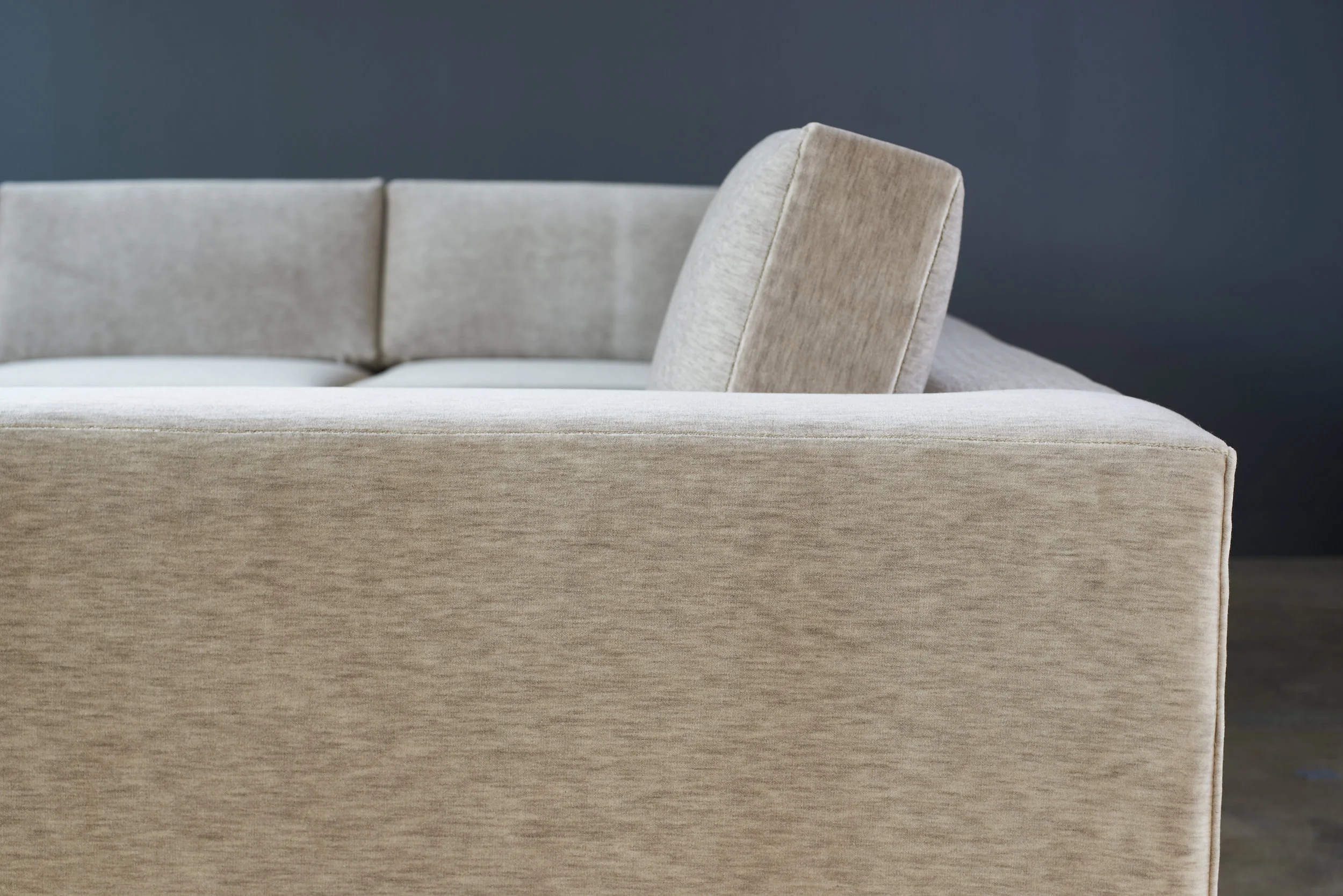 Madison Sectional Sofa_d.jpg