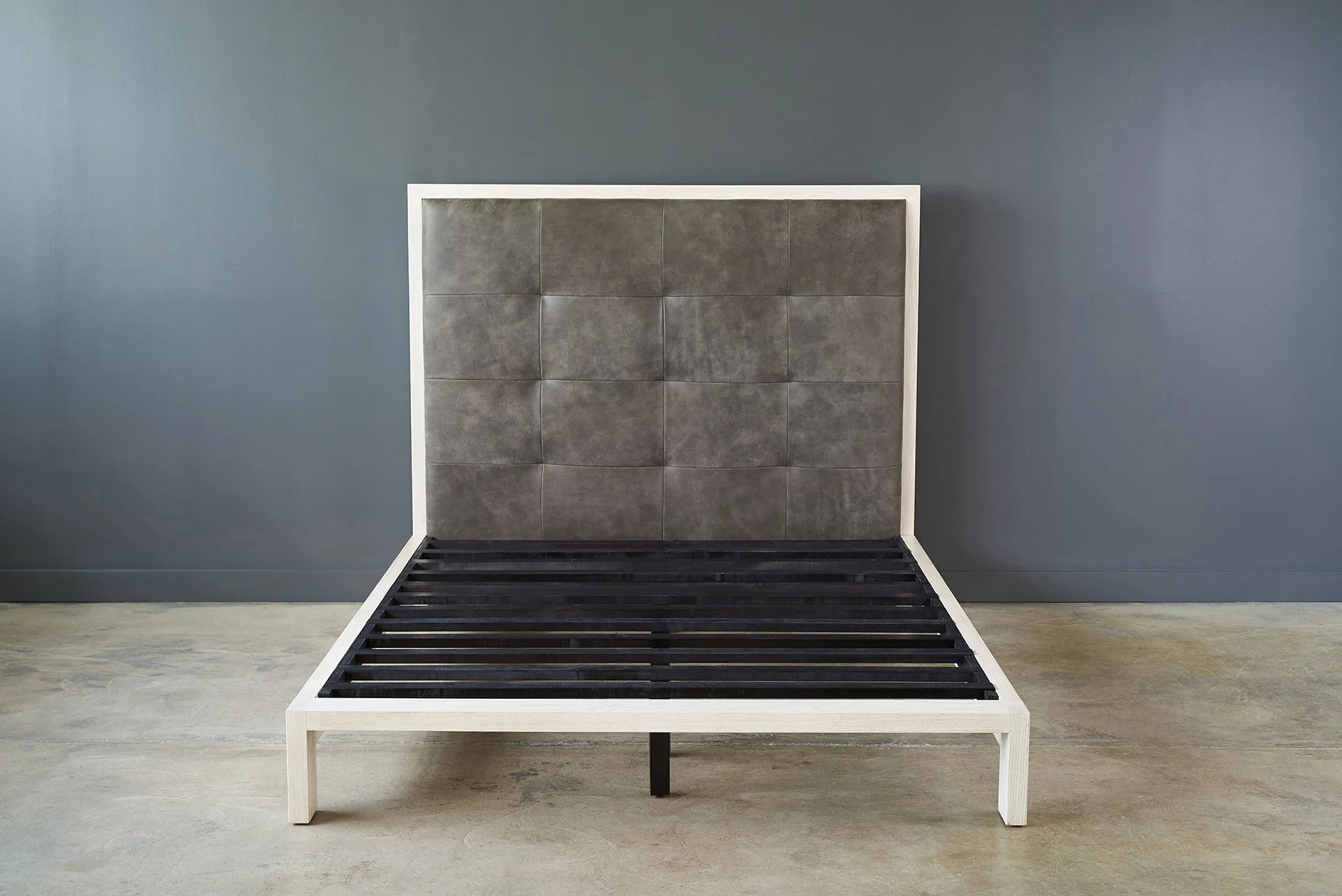 Chelsea Bed-Queen_a.jpg