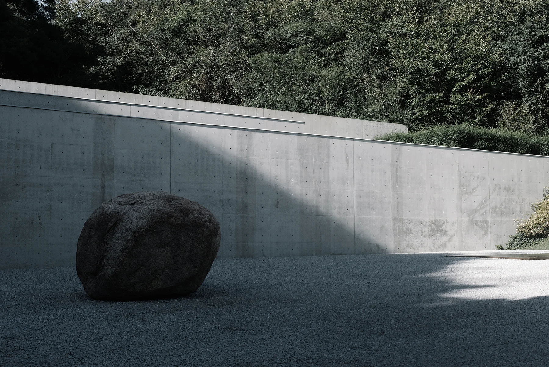 Outside the Lee Ufan Museum