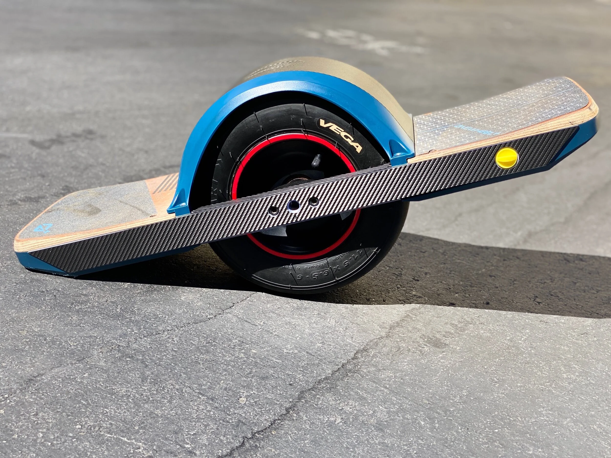 01BB88B3-CE74-4B3F-A40B-430B8FBA6F99