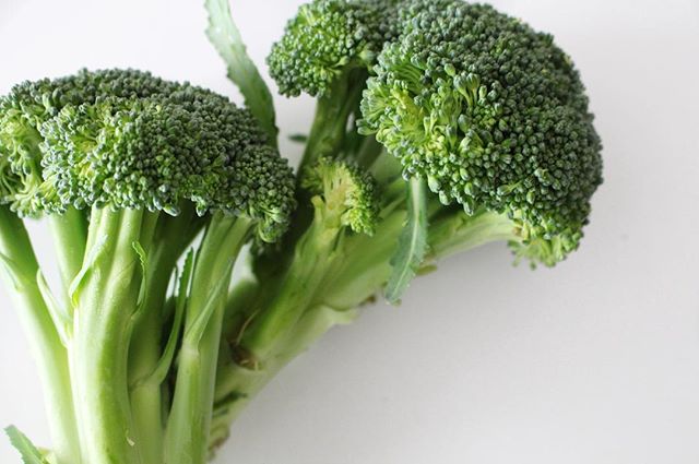 #Broccoli 🥦 is an incredible vegetable filled with nutrients such as vitamin C, vitamin K, and calcium! A vegetable that serves as a powerful antioxidant and promotes bone health? Count us in 👋🏼 #FoodieFriday #themoreyouknow