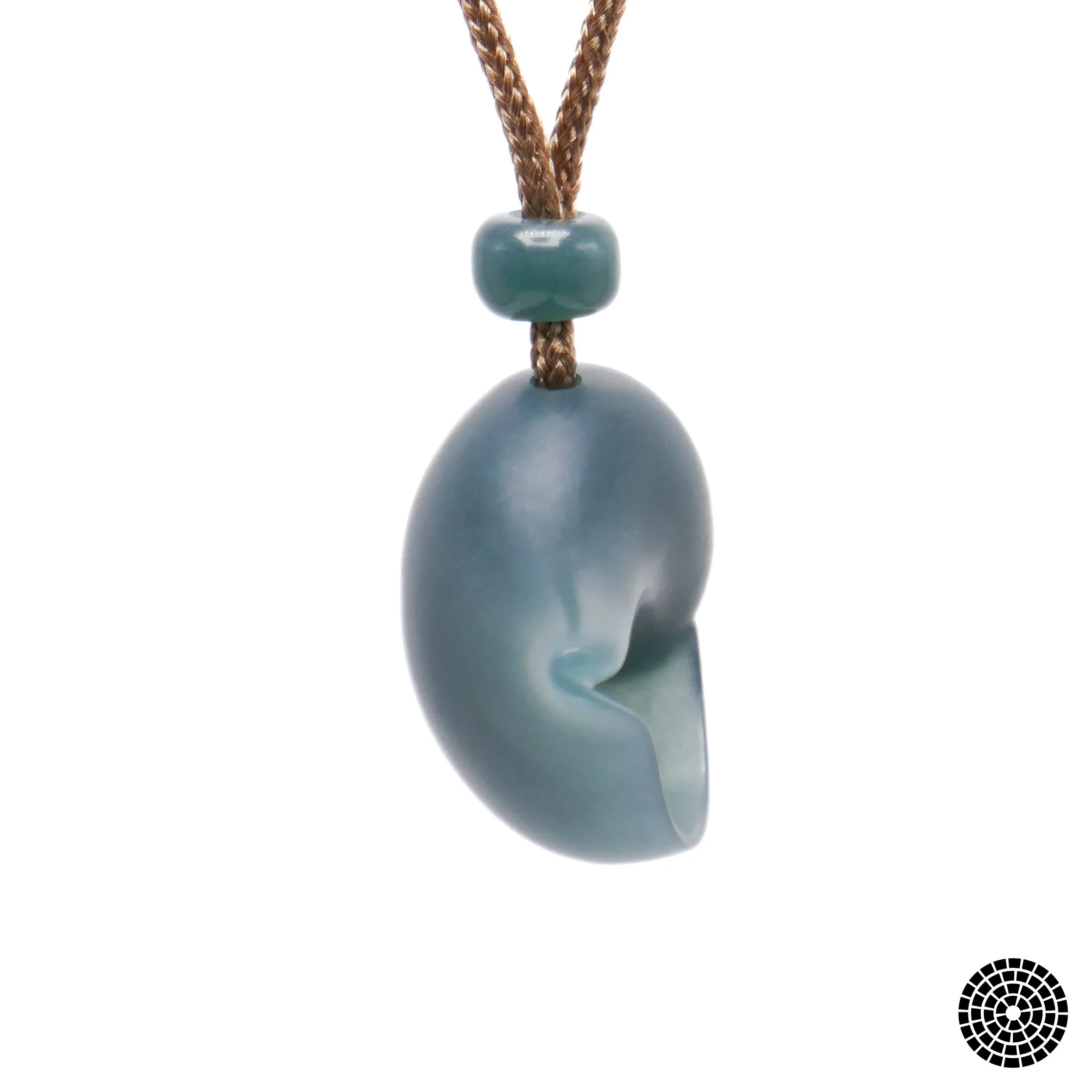 Handmade Jade ocean allure sea shell pendant -5.jpg