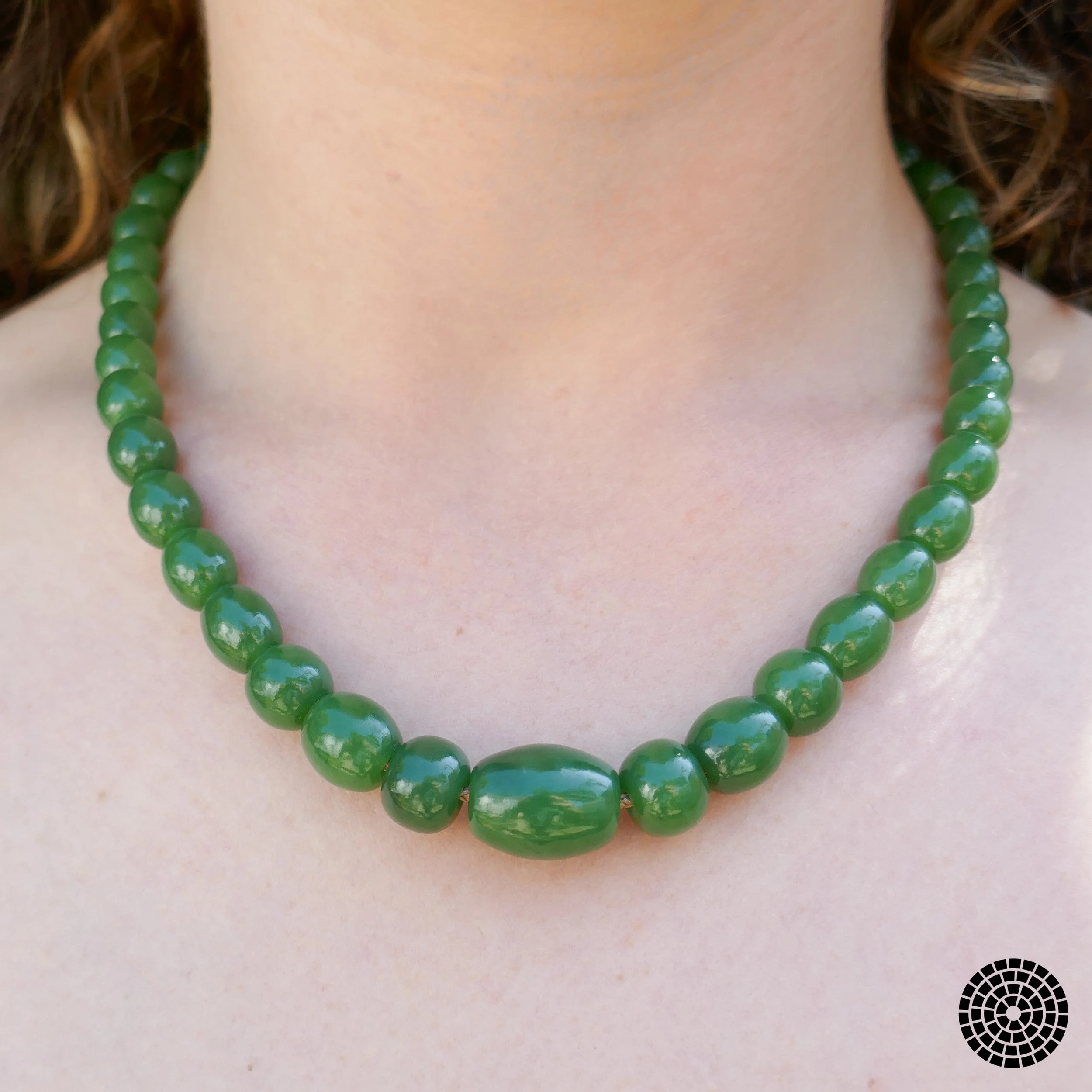 Handmade Graduated jade bead strand -5.jpg