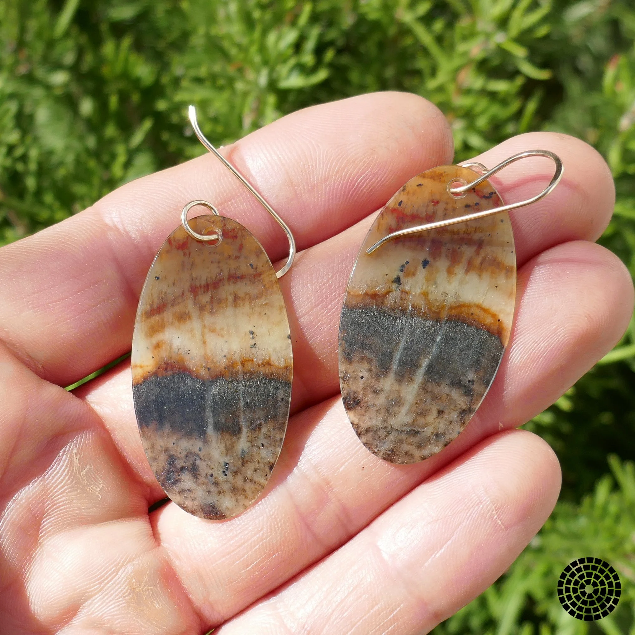 Handmade Jade earrings & pendants and carvings outside -1.jpg