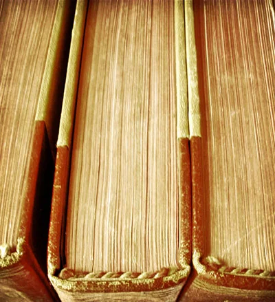 On "Book Smell" and Other Arguments Against E-Readers