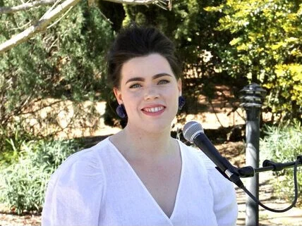 In 2020, Courtney Feldman served as an intern in the area of music (across all three congregations and for special events/services).
