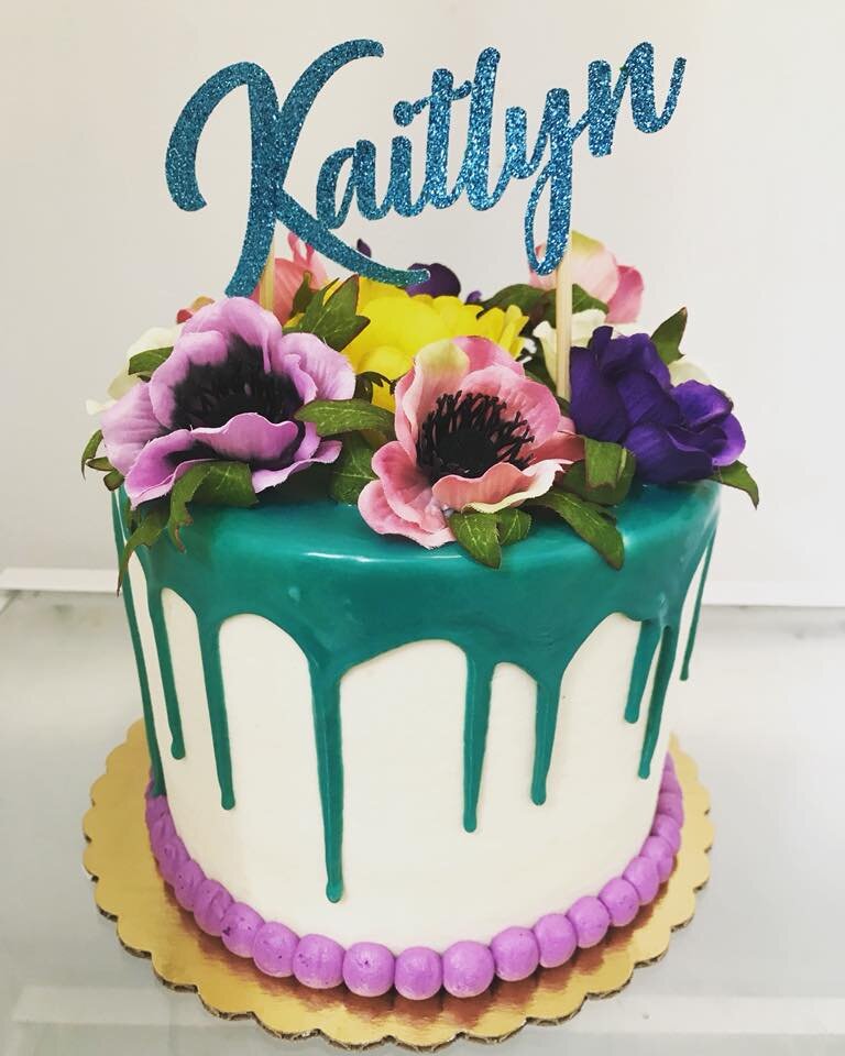 Oh Crumbs Limited - Purple ombrè textured drip cake for Rhianna's 12th  Birthday #roblox #flamingo #amongus #purplelove #purple #12thbirthday  #cakesofinstagram #cakemaker #cakedecorating #buttercreamcakes #baking  #bakery #baker #bakinglove #homebaker