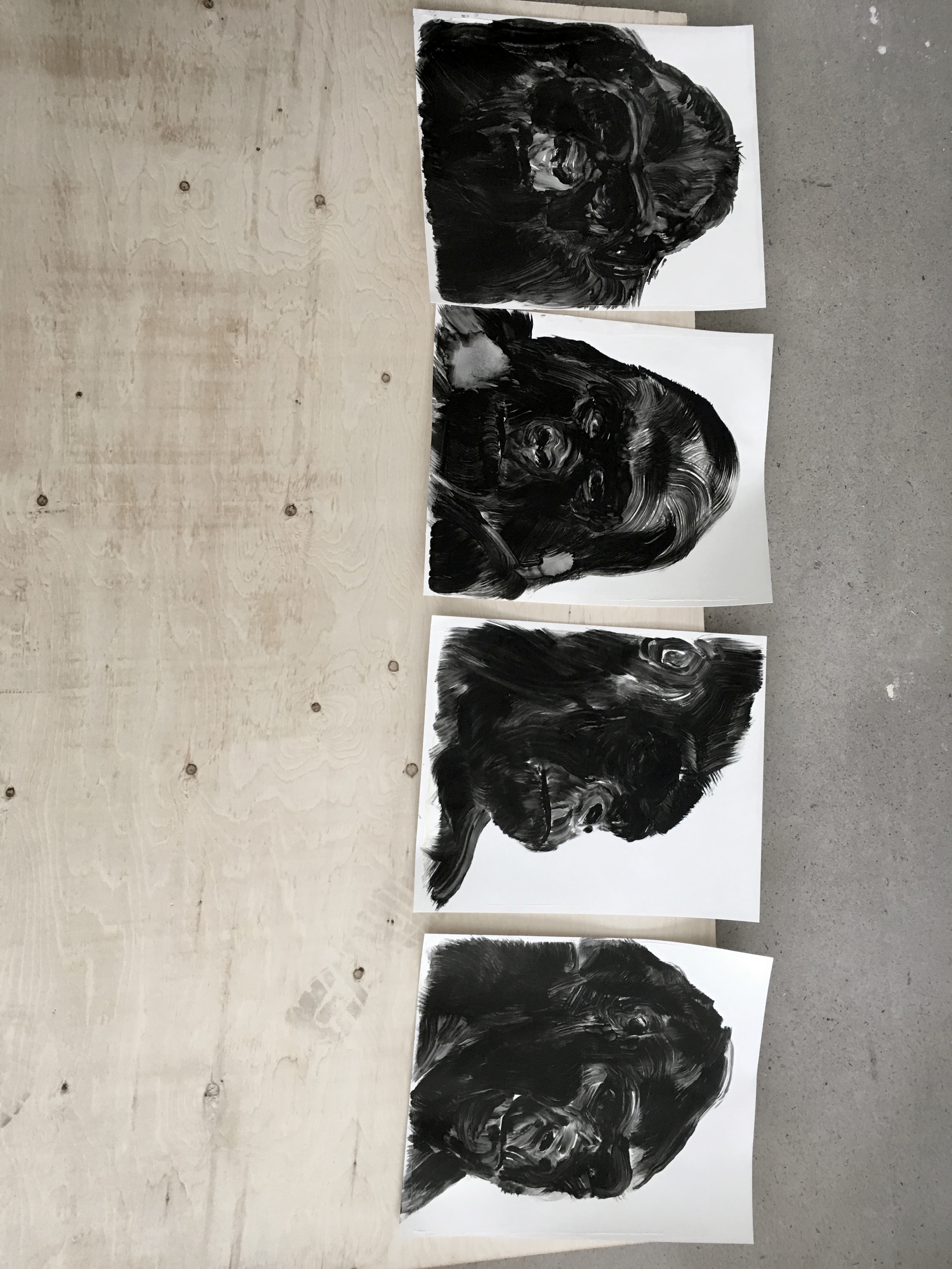  Portraits de gorilles  Études à l'huile sur papier    