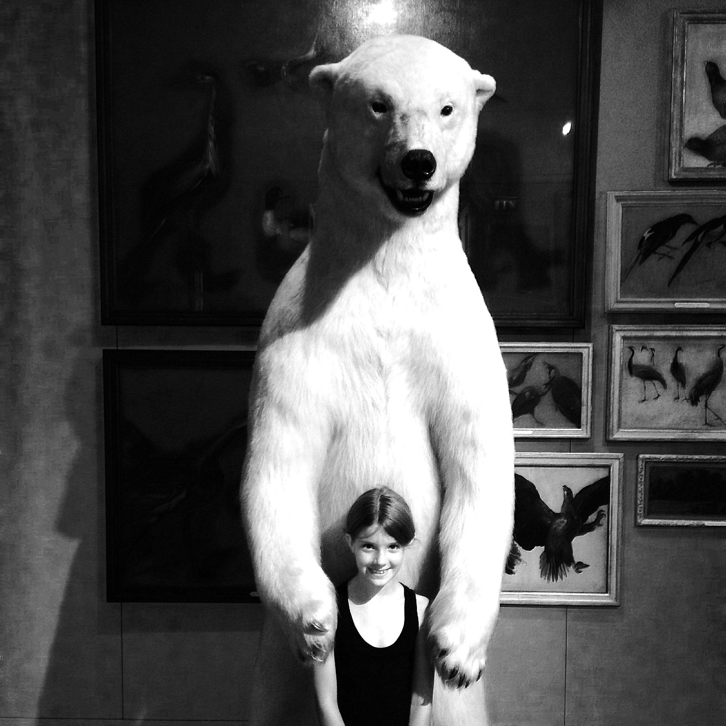  India et l'ours polaire&nbsp;  Musée de la Chasse  Paris, France    