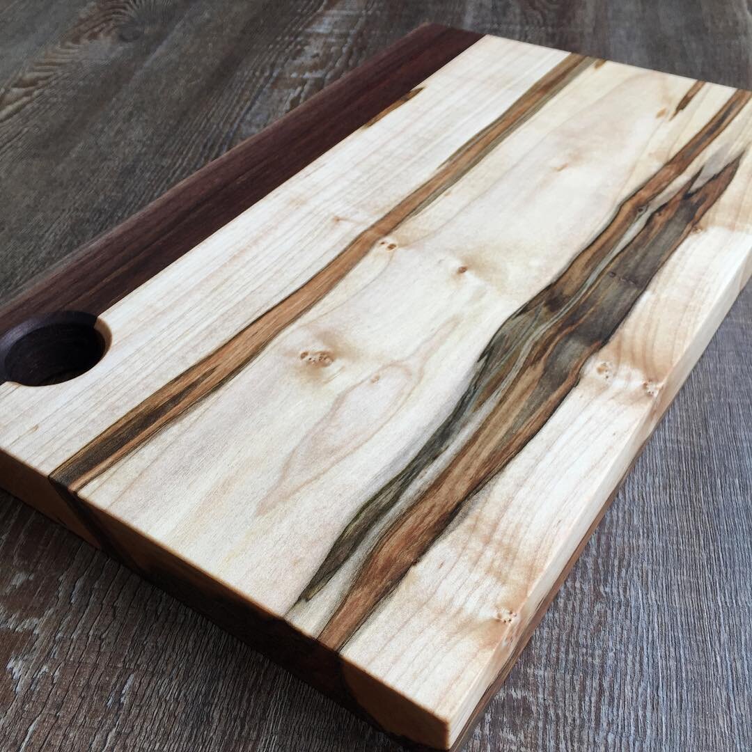 Just put a couple of these bad boys up on the store! 
www.jameshoustonwoodworks.com or click the link in bio. 
#greenville360 #yeathatgreenville #sawdust #handmade #wood #wooden #woodworking #woodwork #woodart #flooring #hardwood #cheeseboard #cuttin