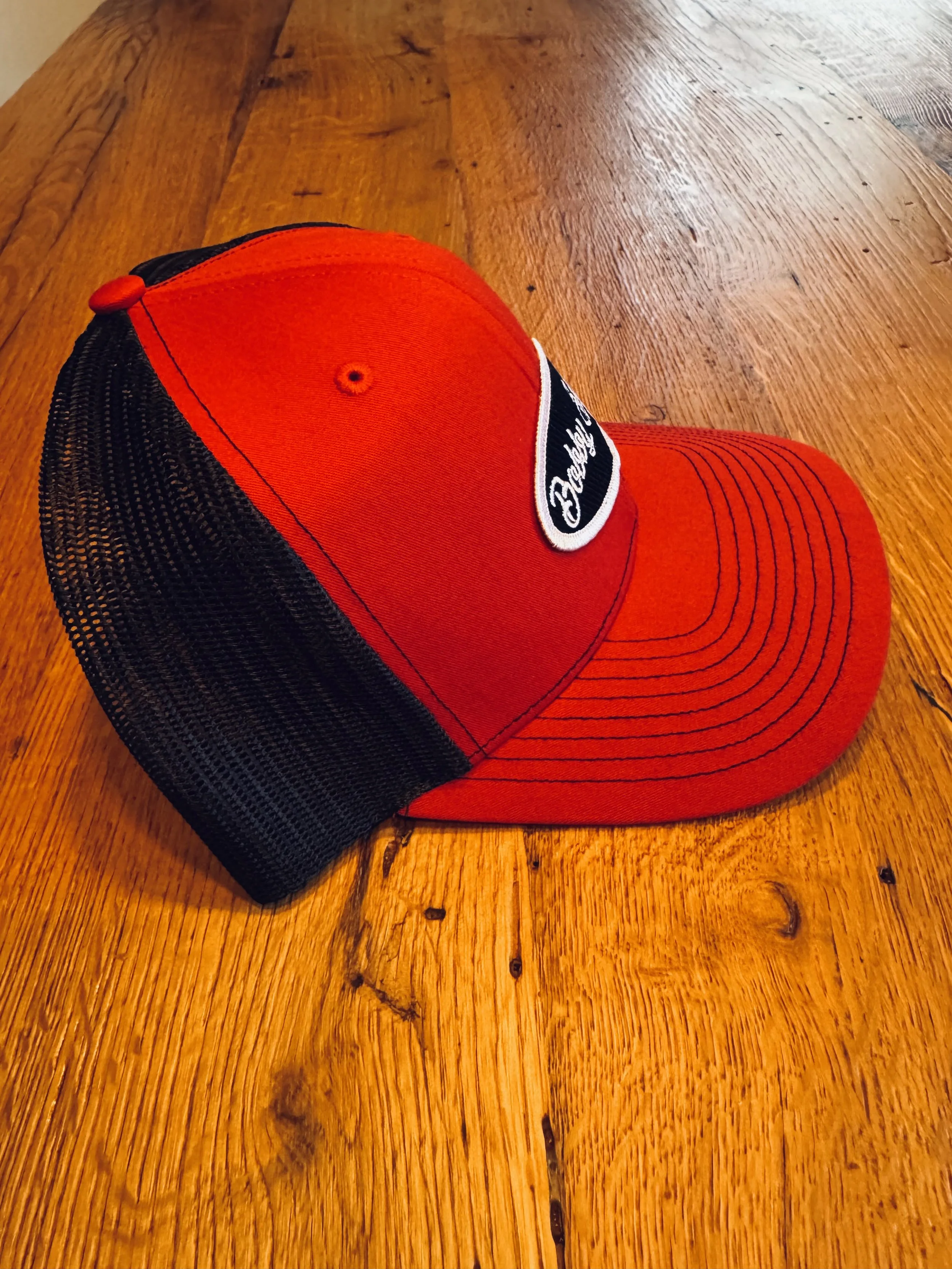 red and blk snapback 1.jpg