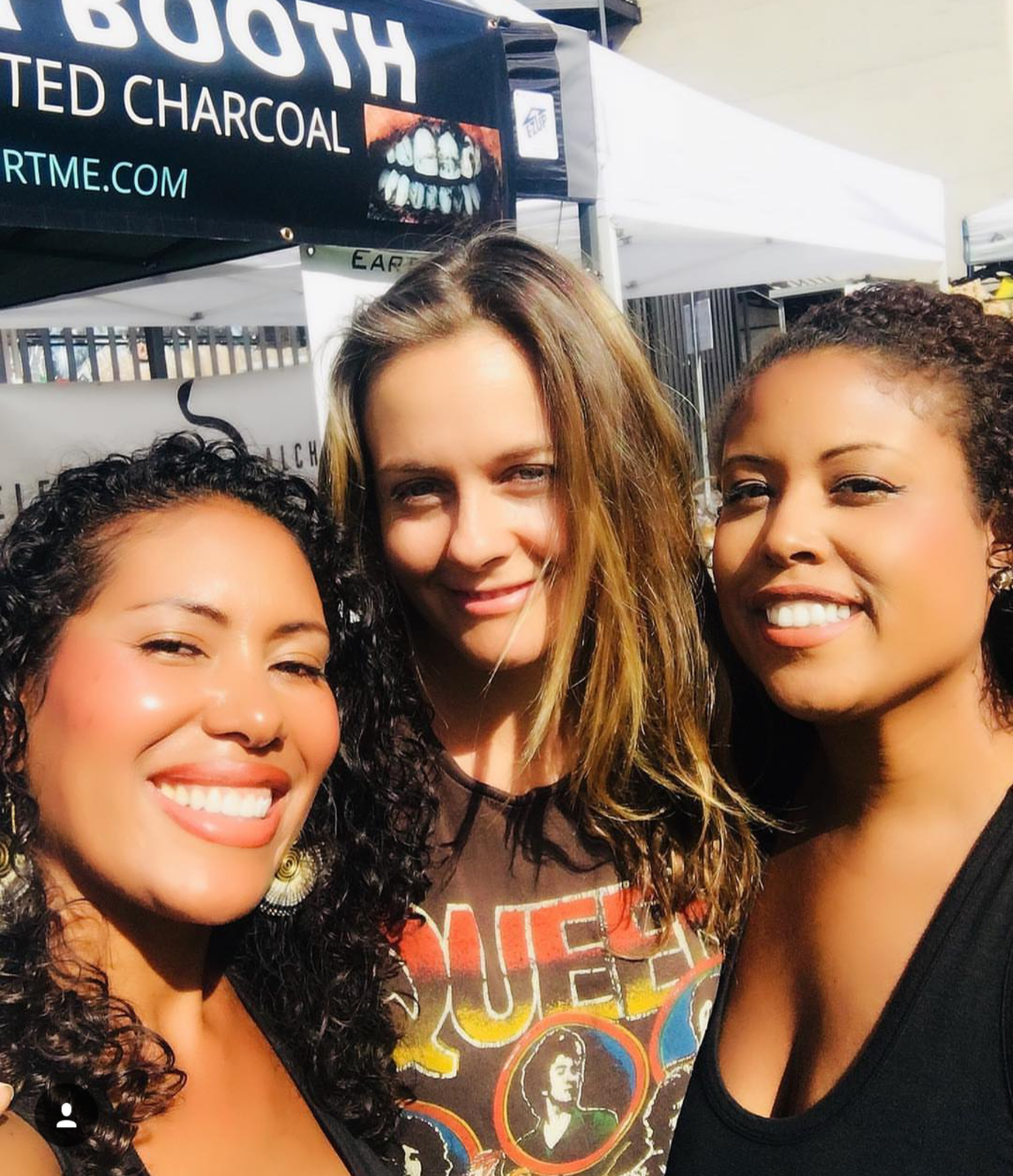 Alicia Silverstone at the Hollywood Farmers Market