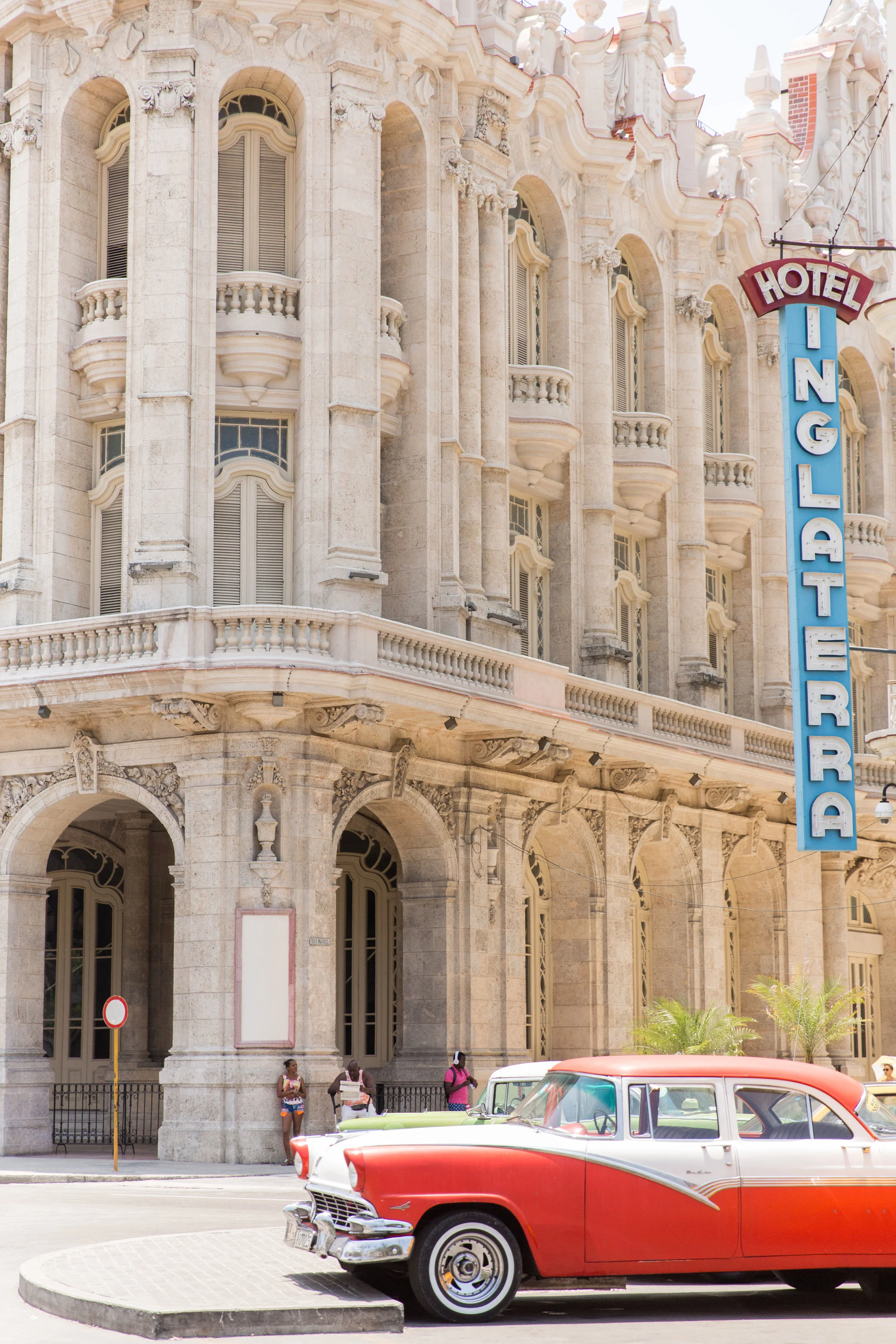 Hotel Inglaterra with Red Classic