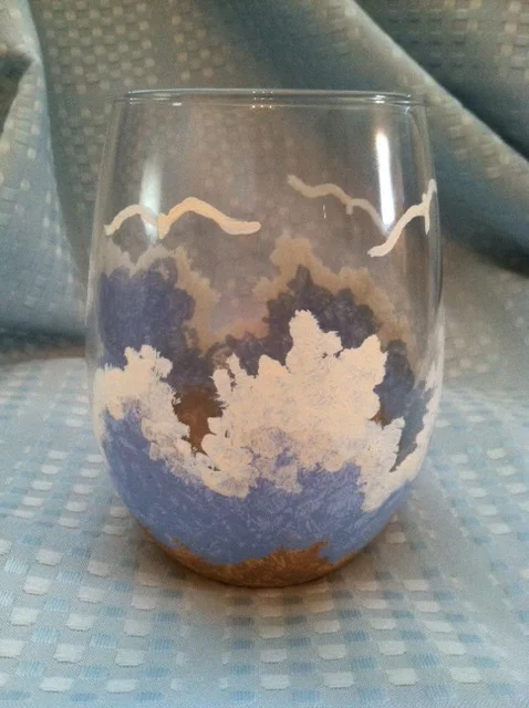 Crashing waves wineglass