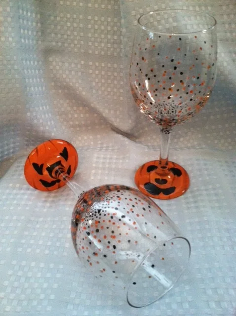Jack-o-lantern wineglasses