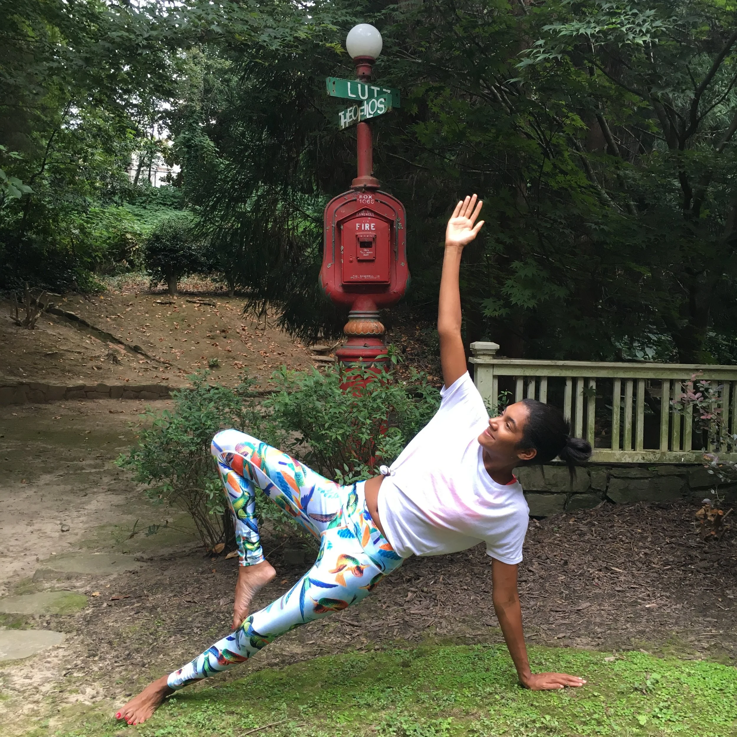 Confessions Of a Yoga Pants Hoarder: How I Get The Best Deals On Yoga Attire