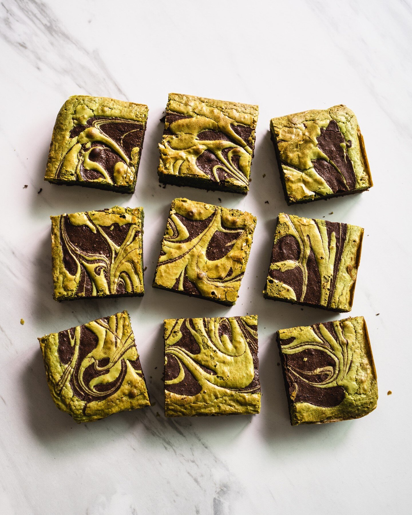 Matcha has definitely been the flavour of the season for me, because out of my last 10 bakes, 4 had matcha in it 😅, including these swirly matcha brownies, which I'm still kinda obsessed about. 💚🤎💚
 
If you're curious, the recipe for these gorgeo