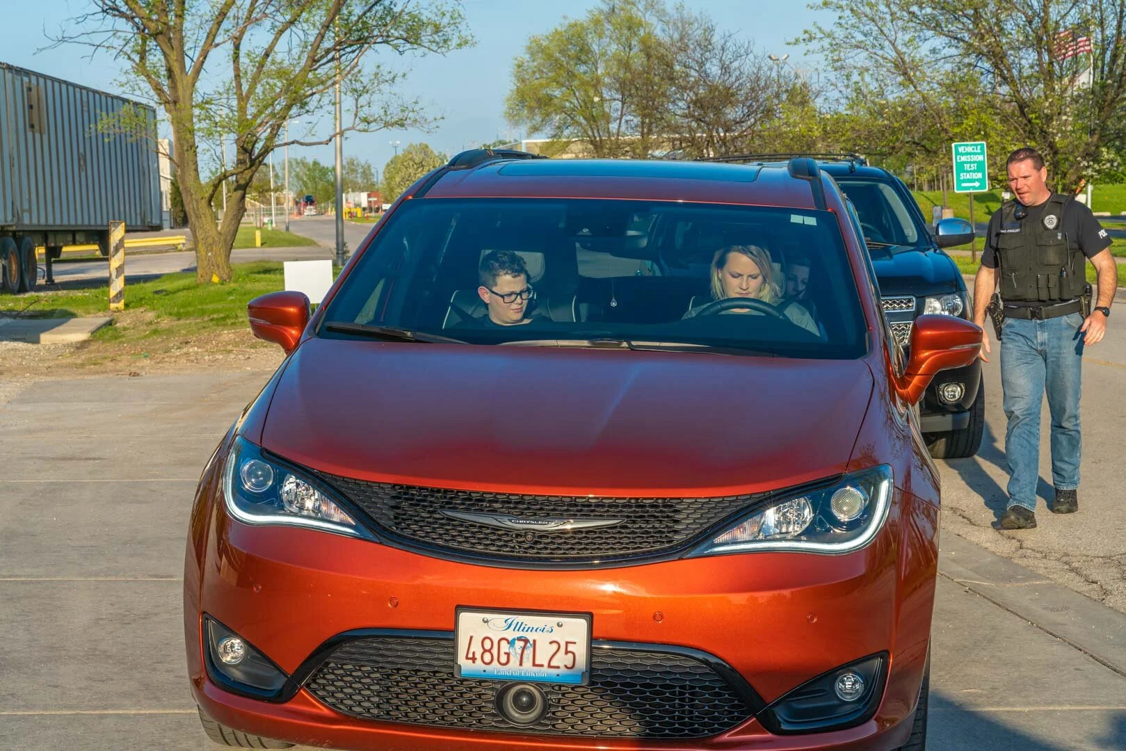 Production Still by Chicago set Photographer Rashad Anabtawi of the police coming up to a car scene