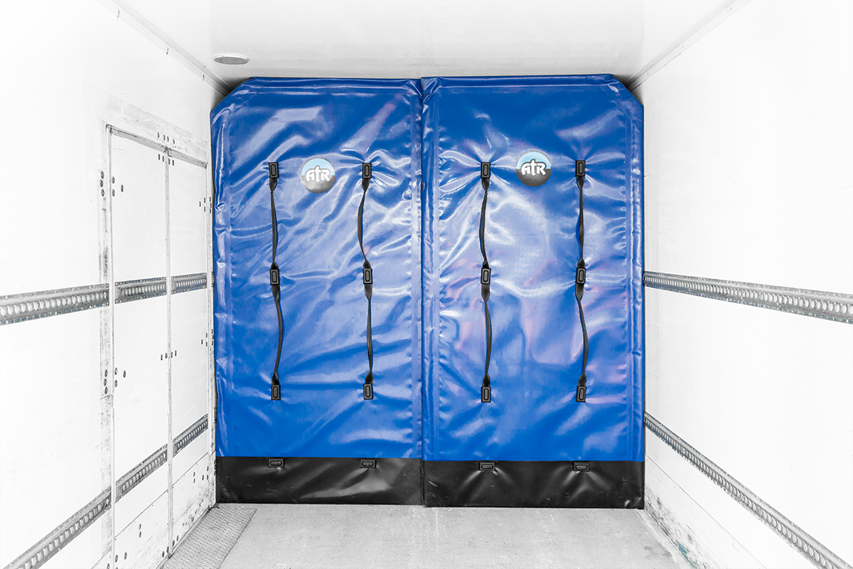 Hino-14Pallet-rental-truck-box-interior-padding.png