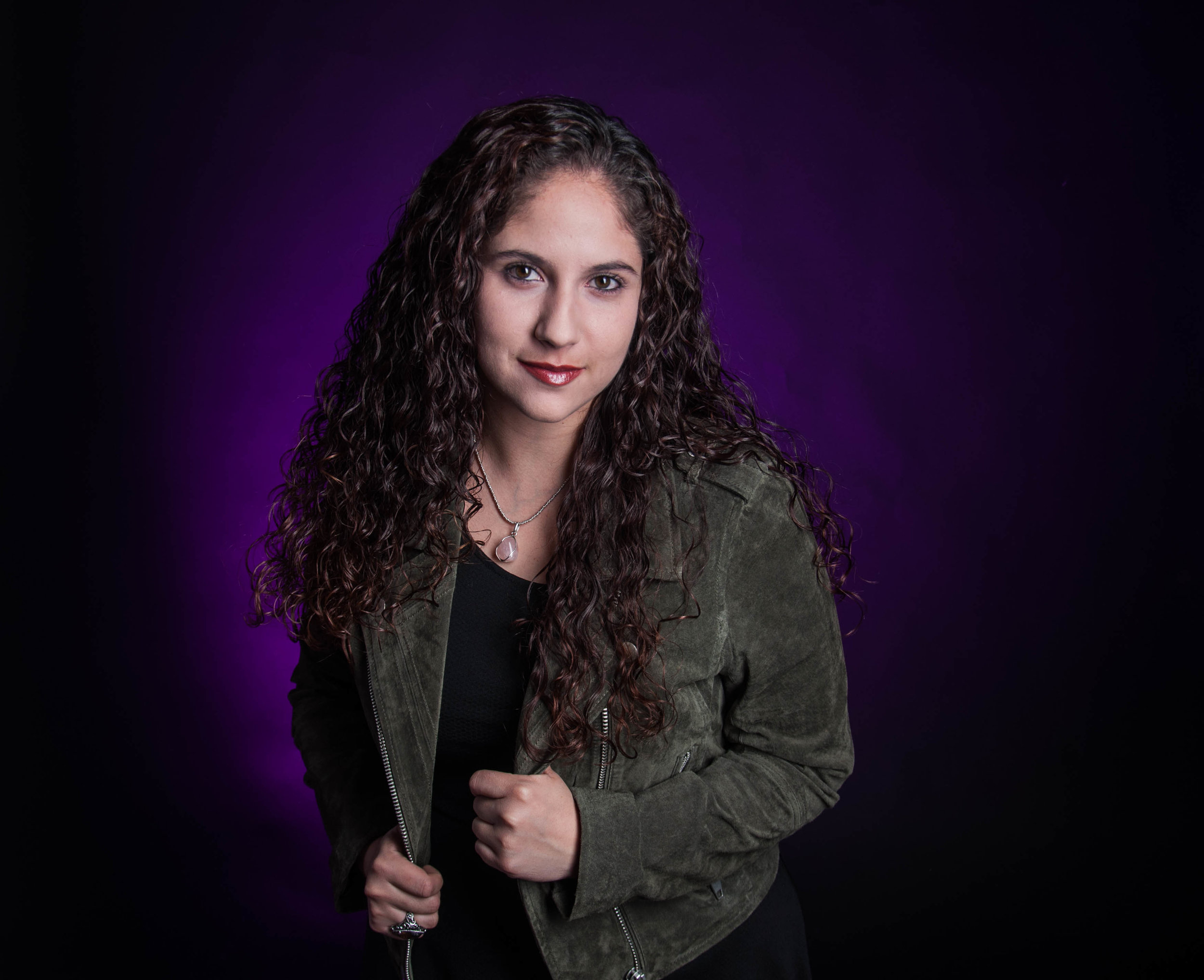 Yoana Medrano Photographer and Writer