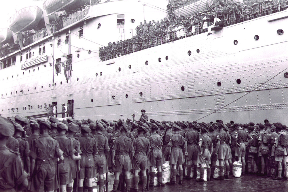 British troops leaving India