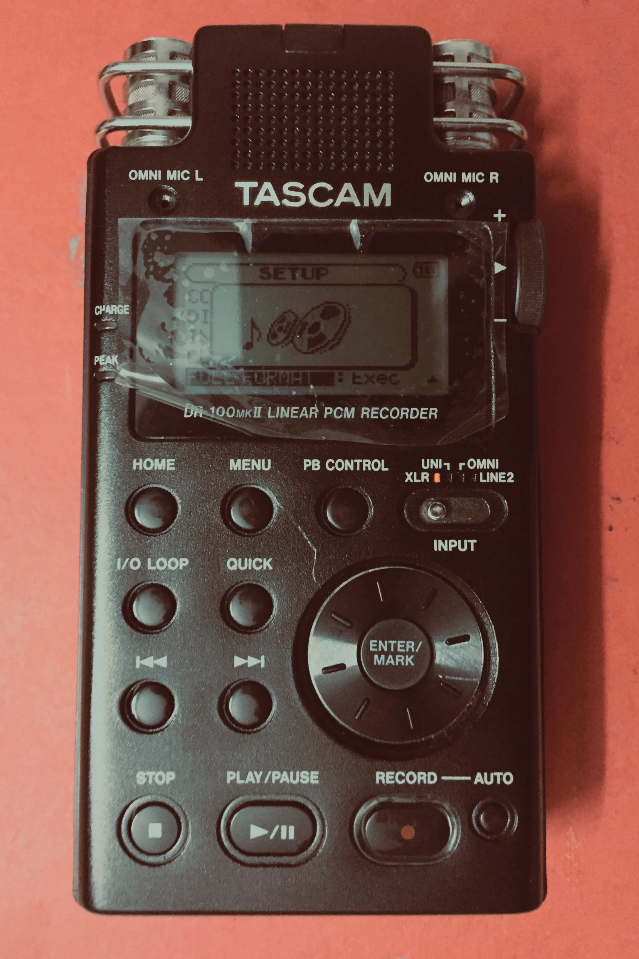 The TASCAM DR-100MKII’s interface is non-intuitive compared to other recording devices available to us like our smartphones; even though it offers more customised controls. Hence, it has a higher learning curve.