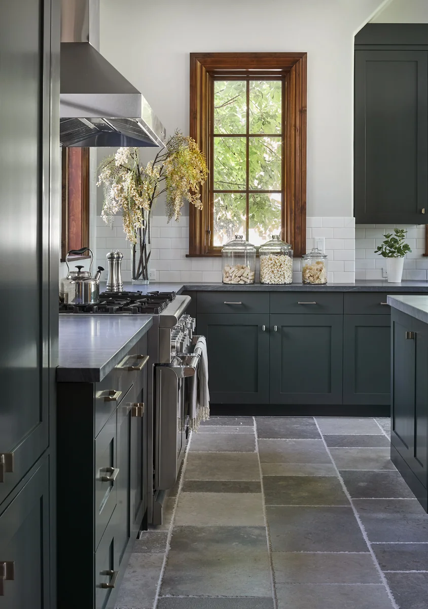 Oxford-Design-Studio-Aspen-6-16-16-Kitchen-Detail-Web.jpg