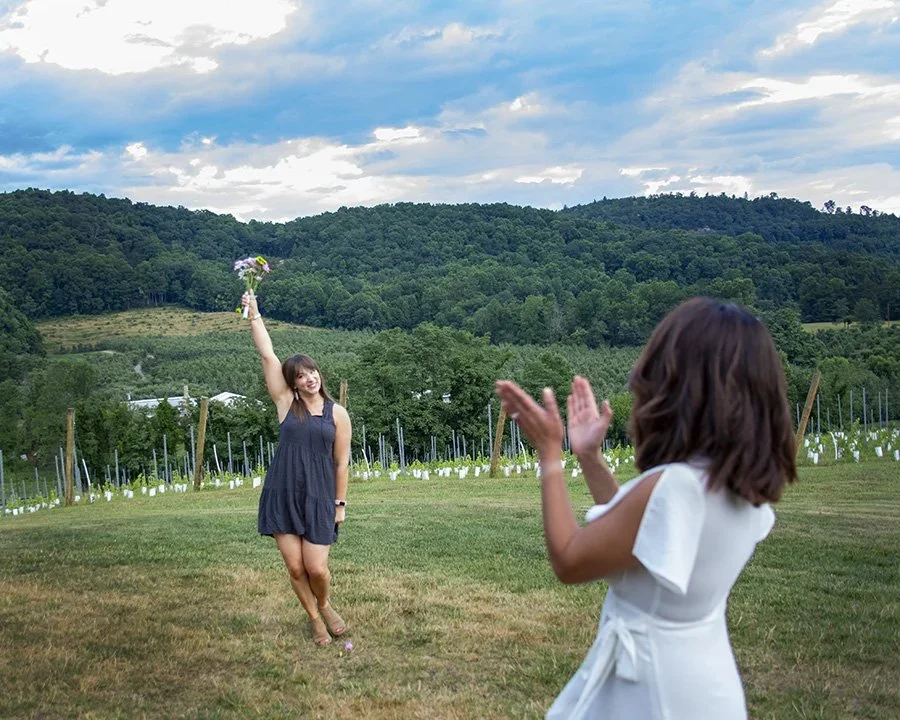 bouquet-toss-Stone-Ash-Vineyards.webp