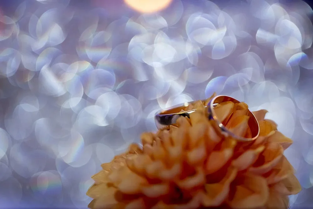 rings-flower-details.webp