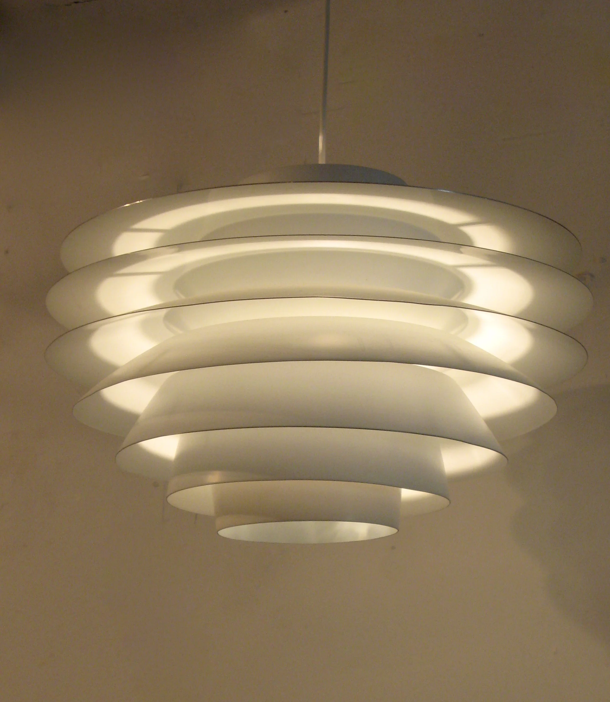 Verona danish hanging lamp