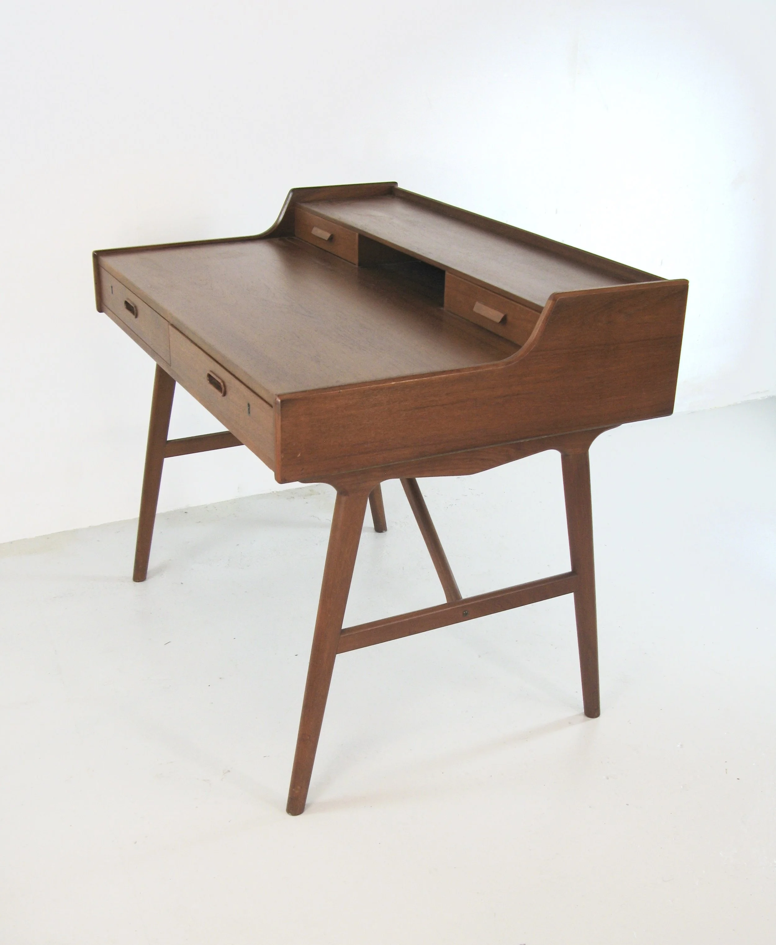 mid century teak desk by Arne Wahl iversen