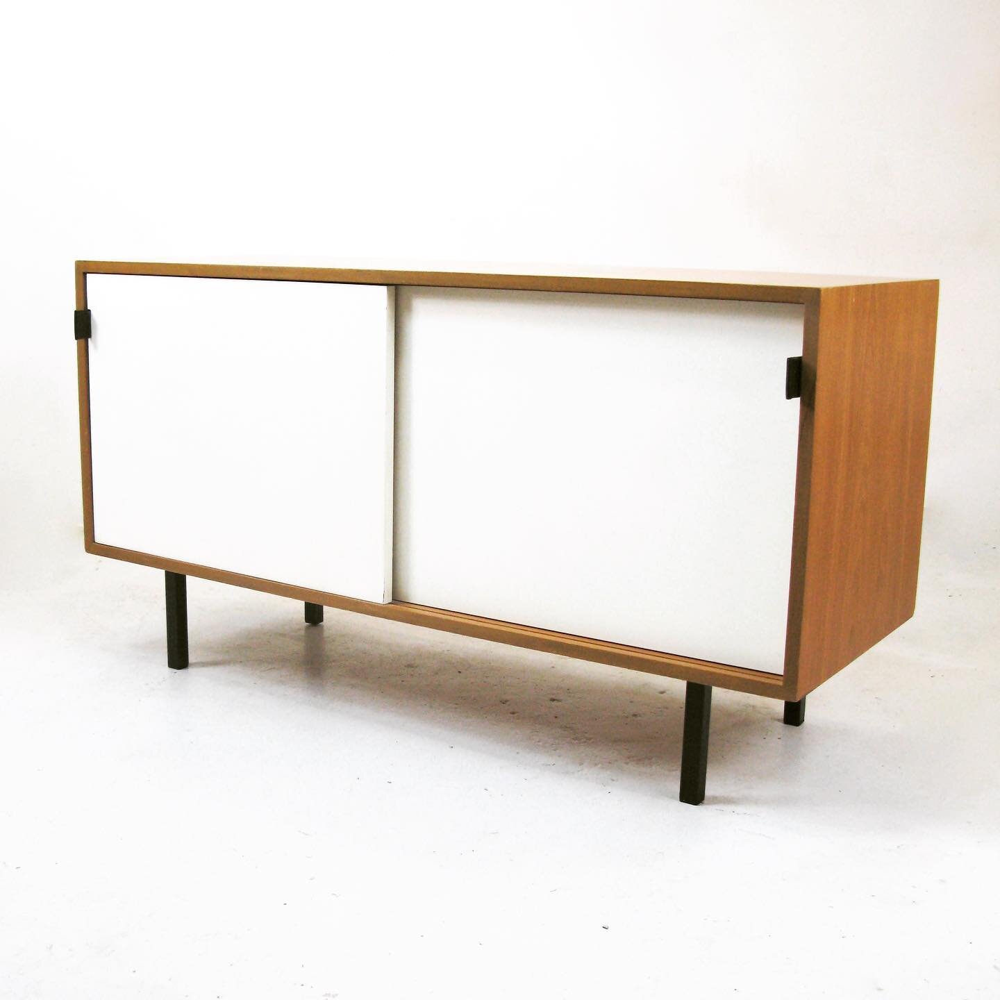 Frontside, backside, topside... it&rsquo;s great from all angles.. Knoll small sideboard - part of the end of year website update .. go visit! #knoll #knollassociates #florenceknoll #knollsideboard #midcenturymodern #midcentury #teaksideboard #mcm #m