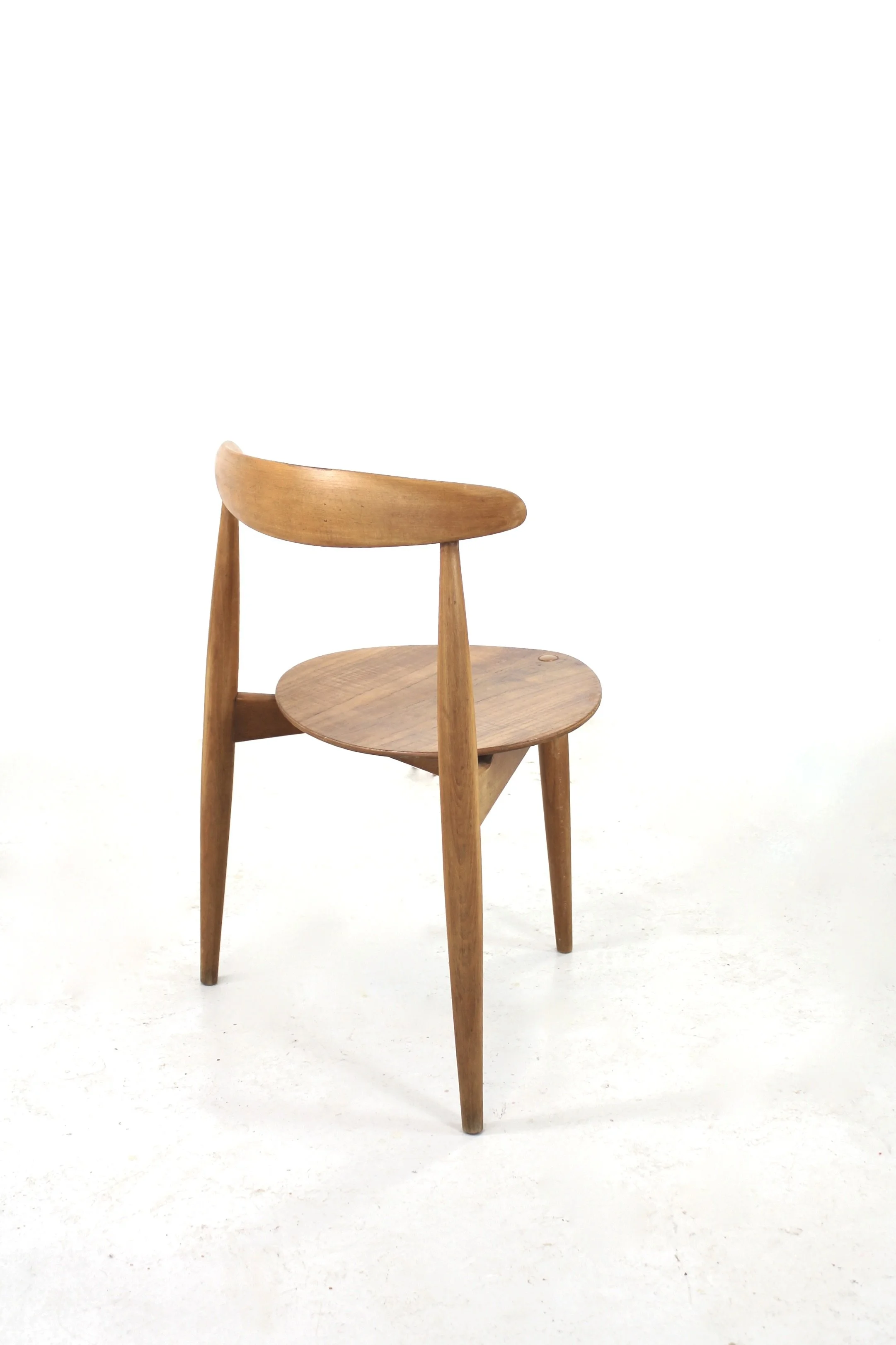 Hans wegner heart chair