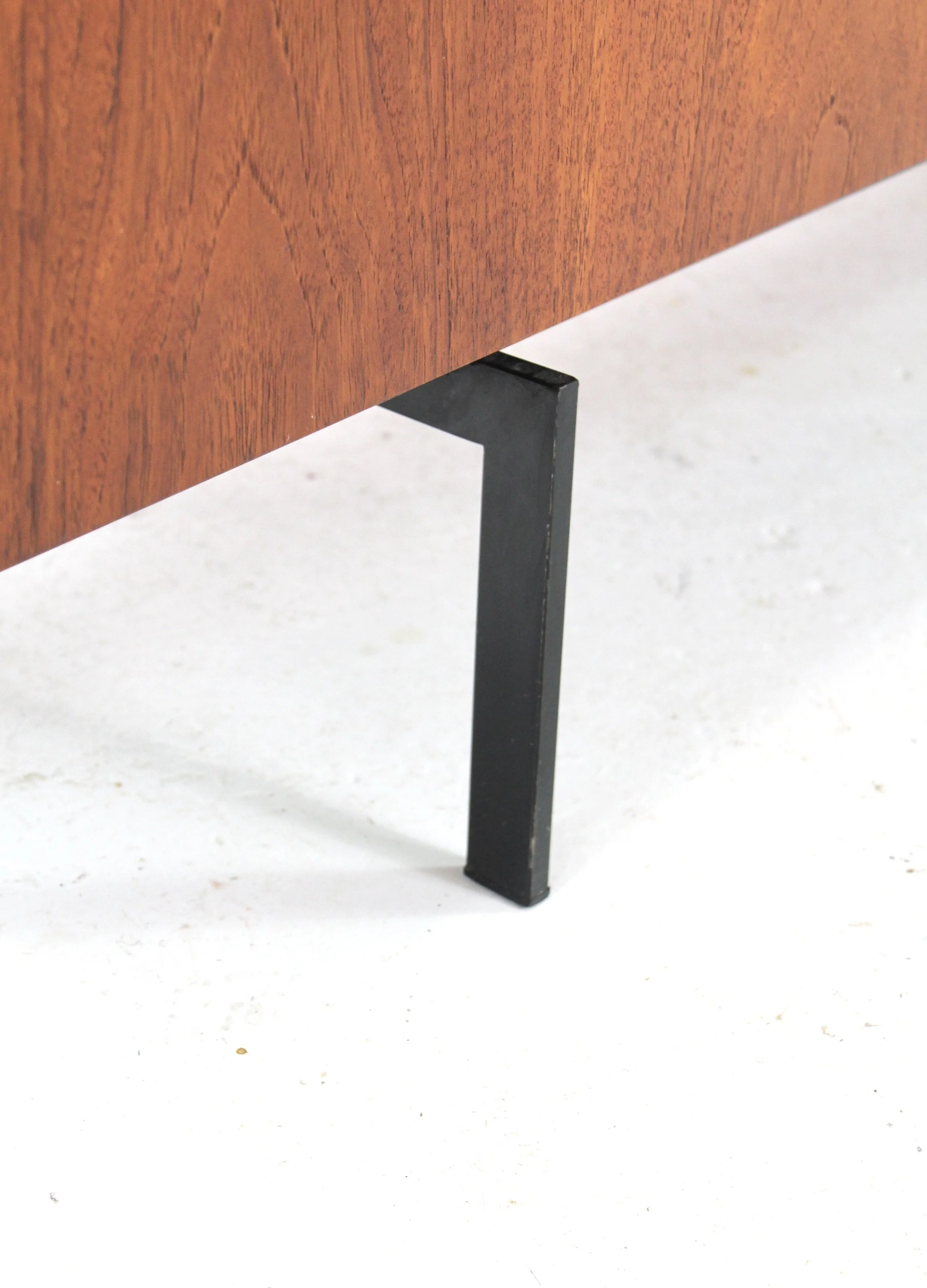 Cees Braakman sideboard leg