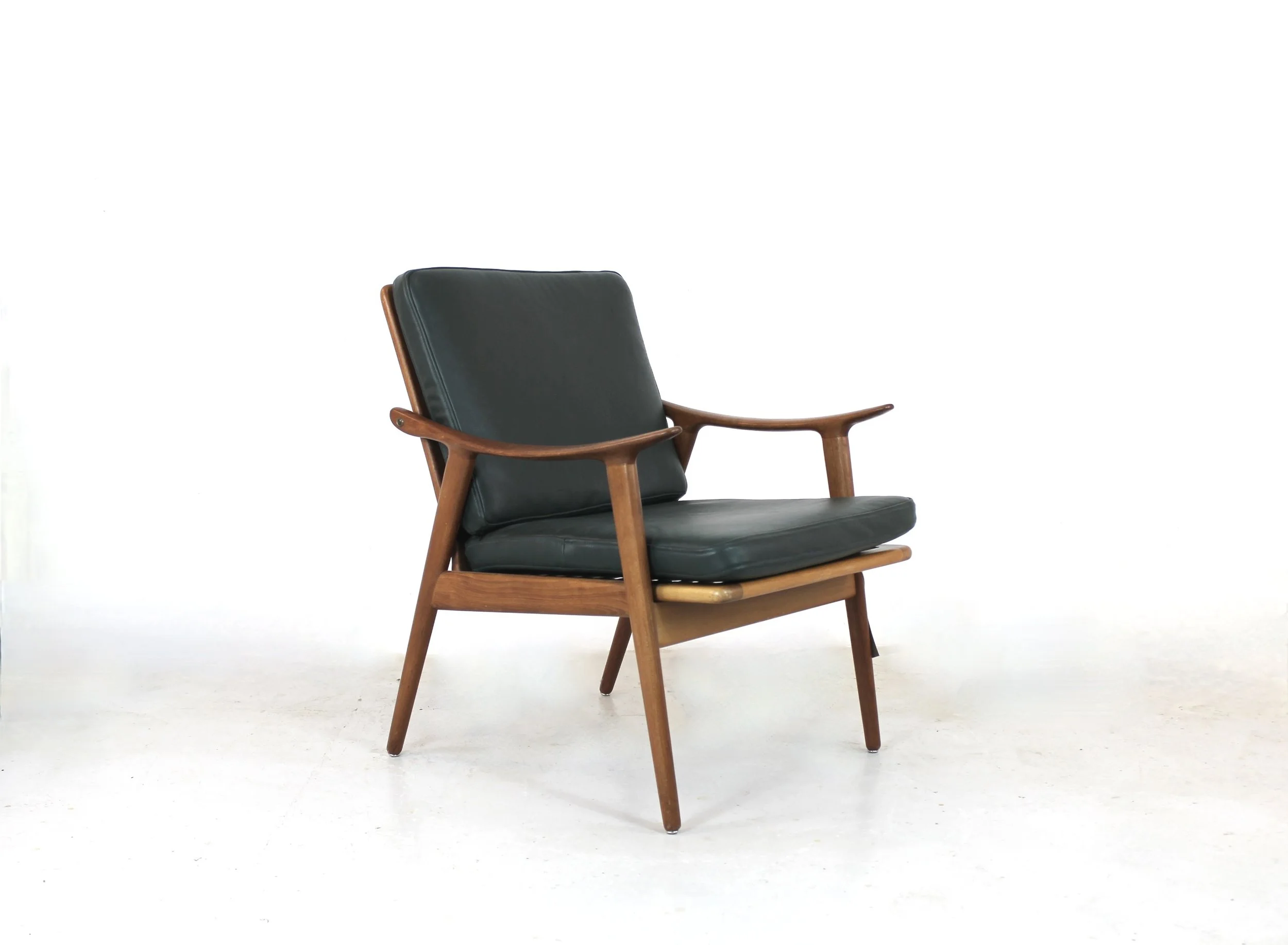Fredrik A Kayser lounge chair