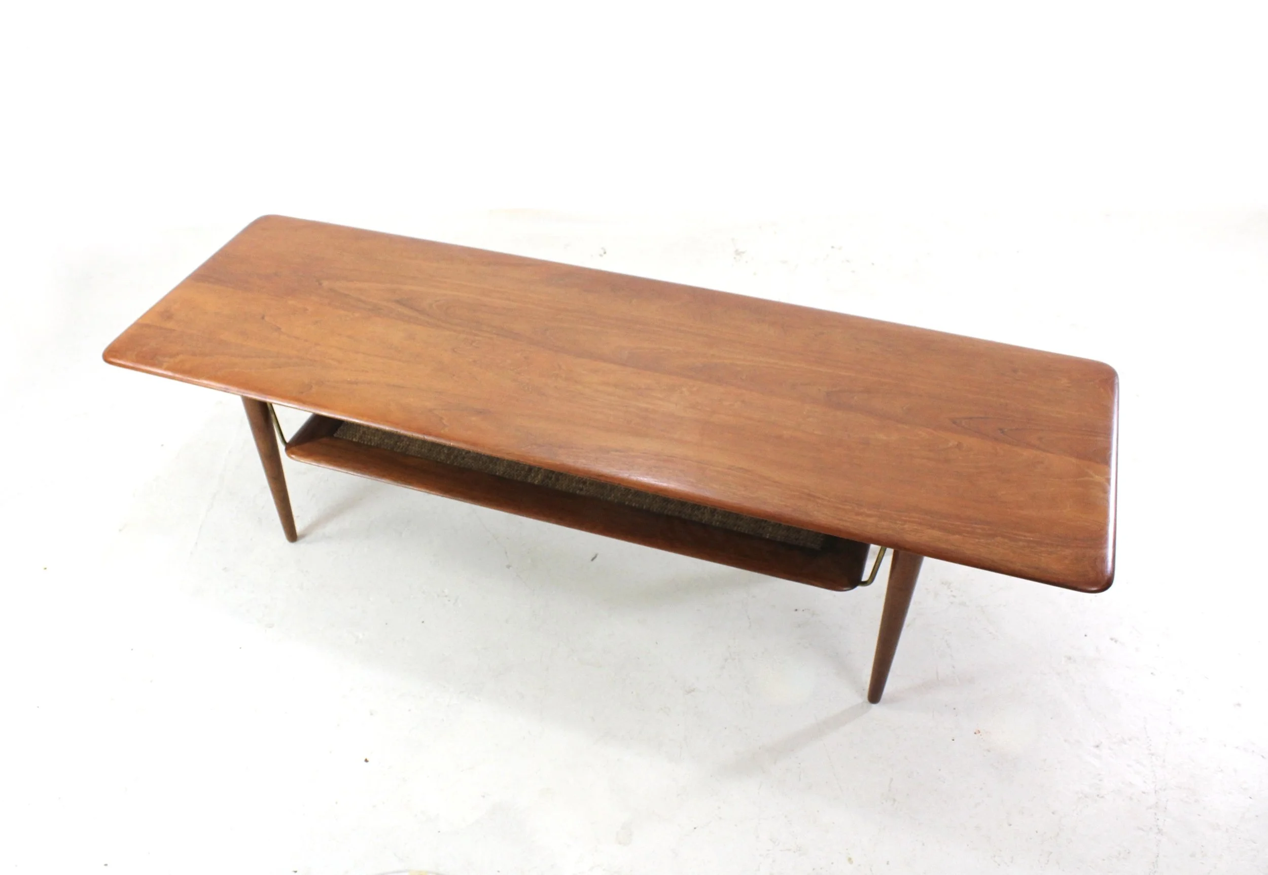 Model FD 516 Coffee Table By  Hvidt &  Mølgaard for France and daverkosen