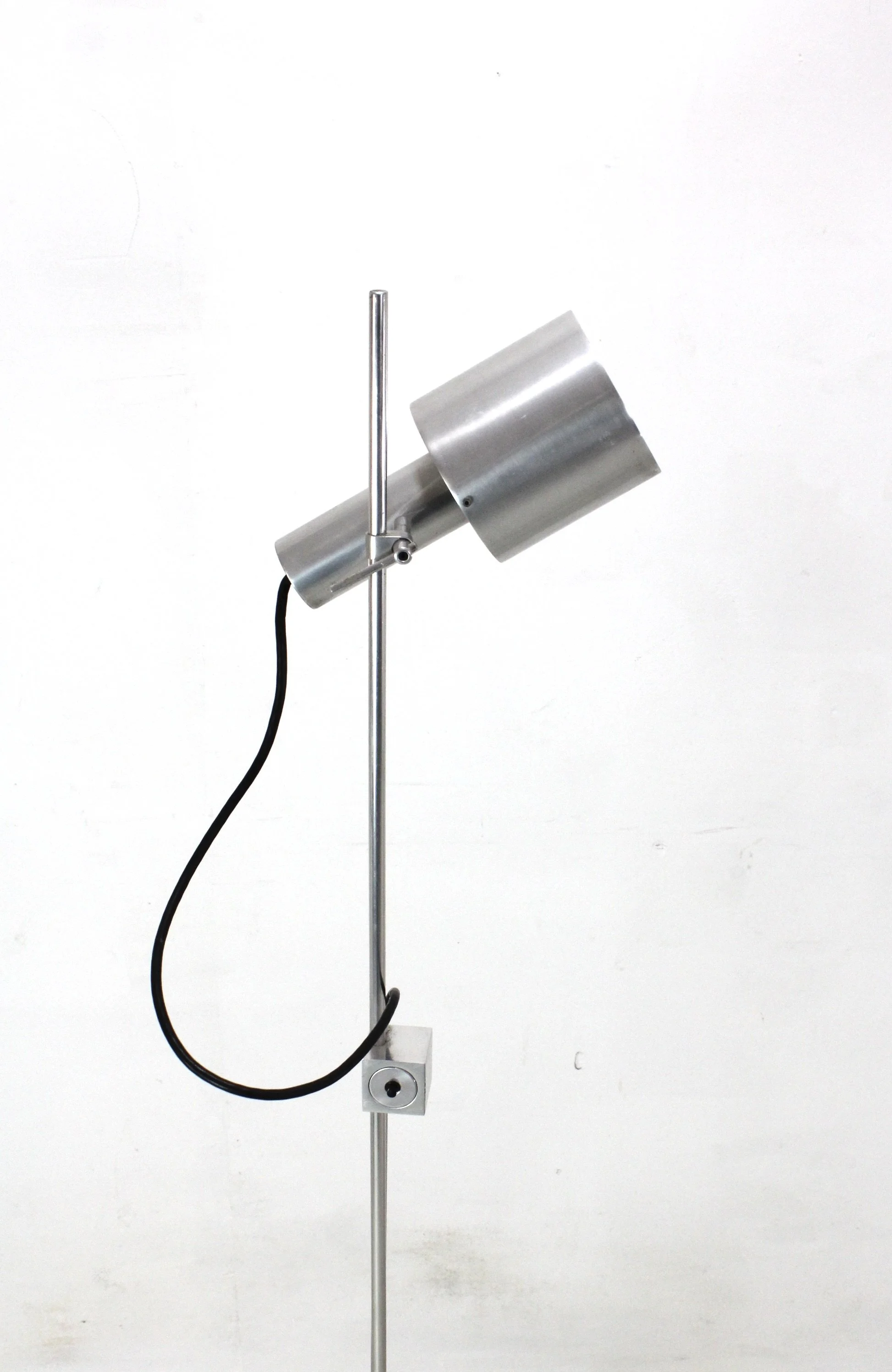 Peter Nelson  FA1  standard lamp for architectural lighting