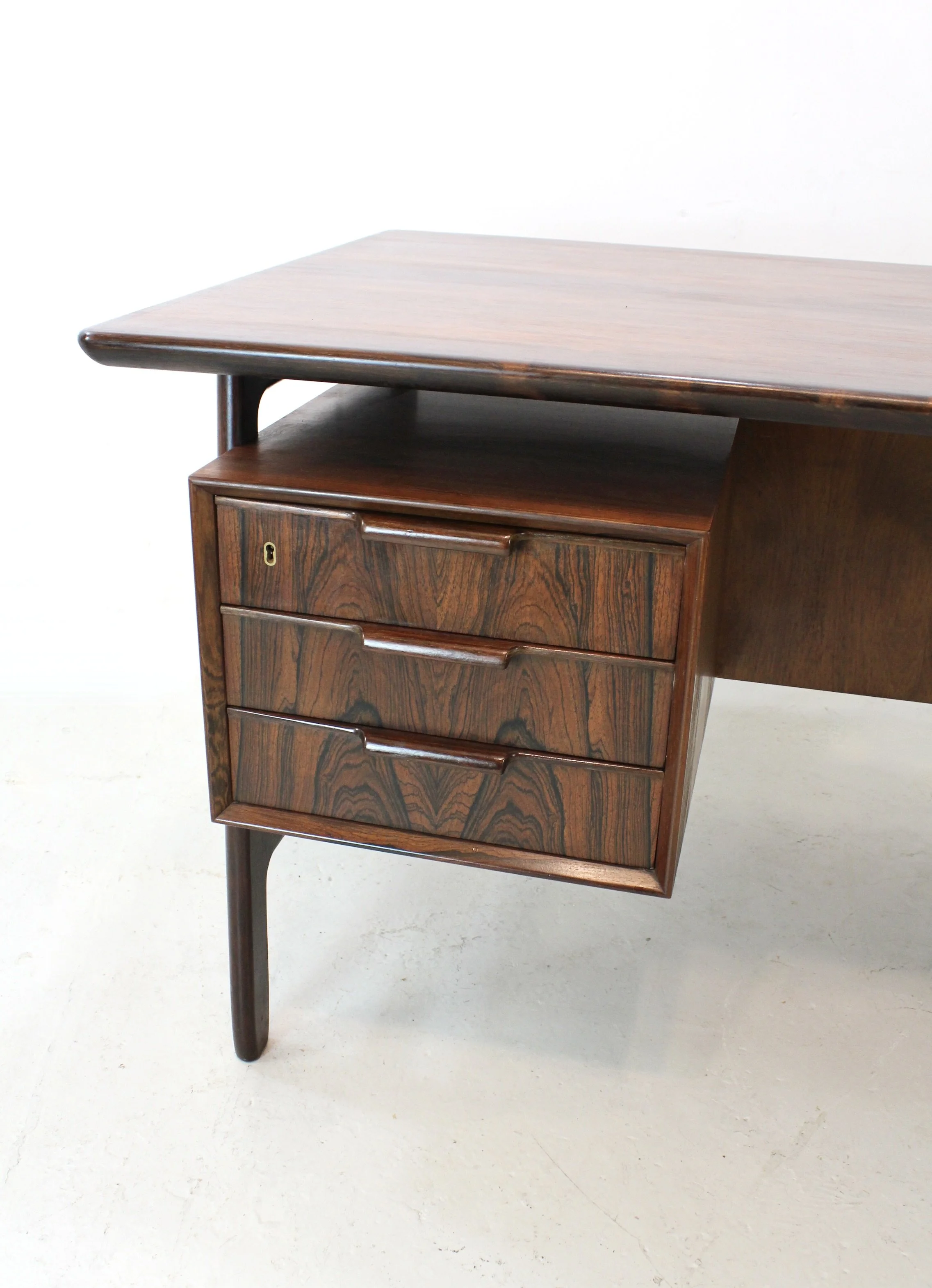 Gunni Omann model 75 rosewood desk