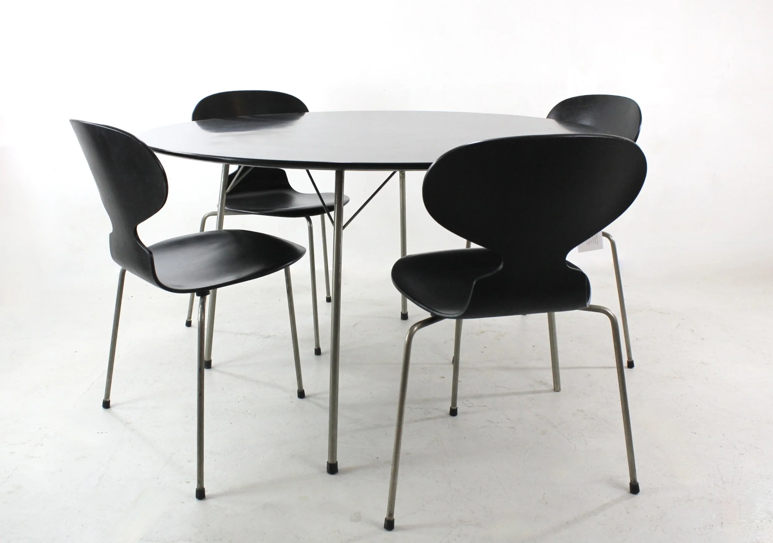 Arne Jacobsen  dining set for fritz Hansen