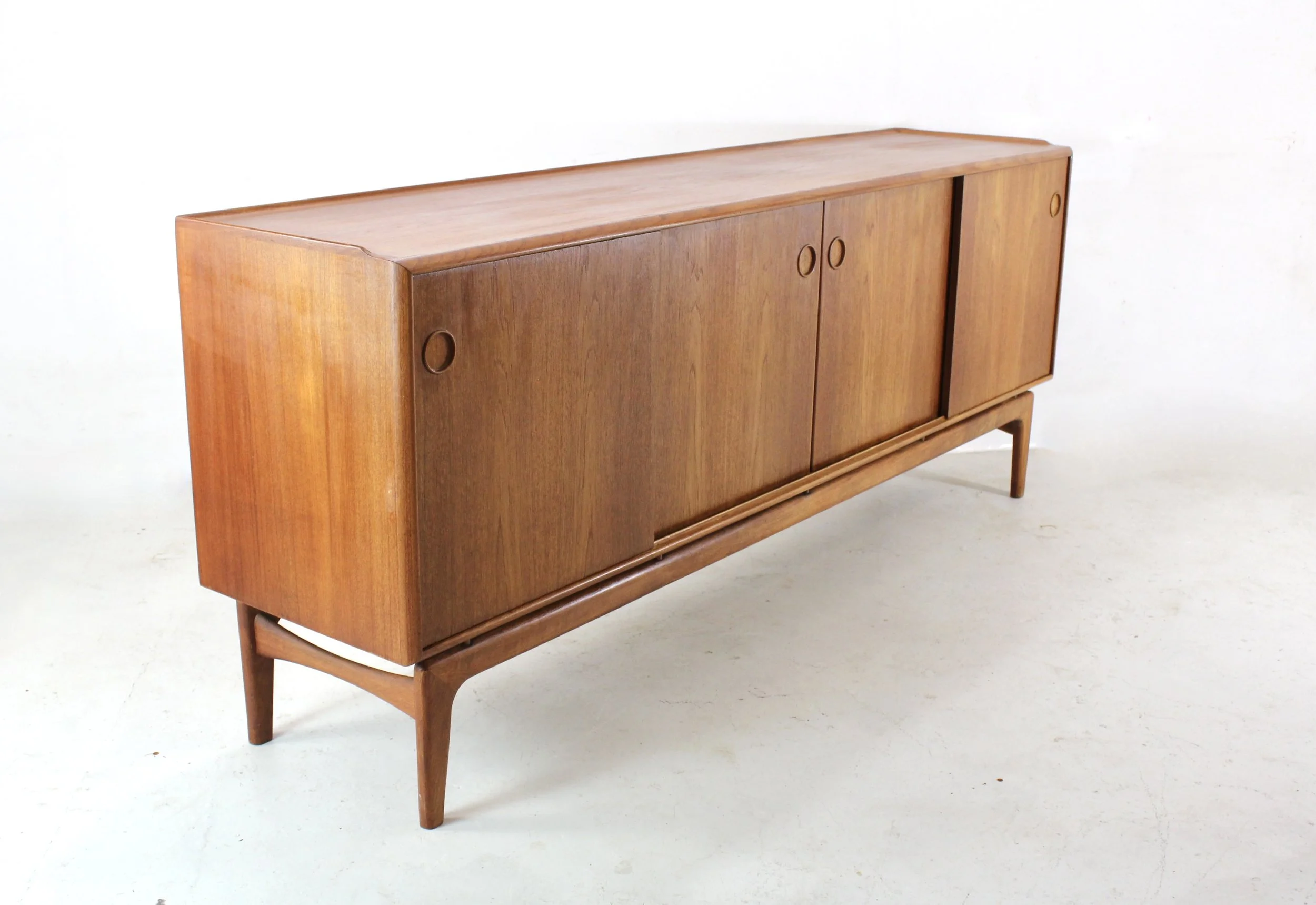 Arne Hovmand Olsen  MK 189 Teak sideboard for Mogens Kold