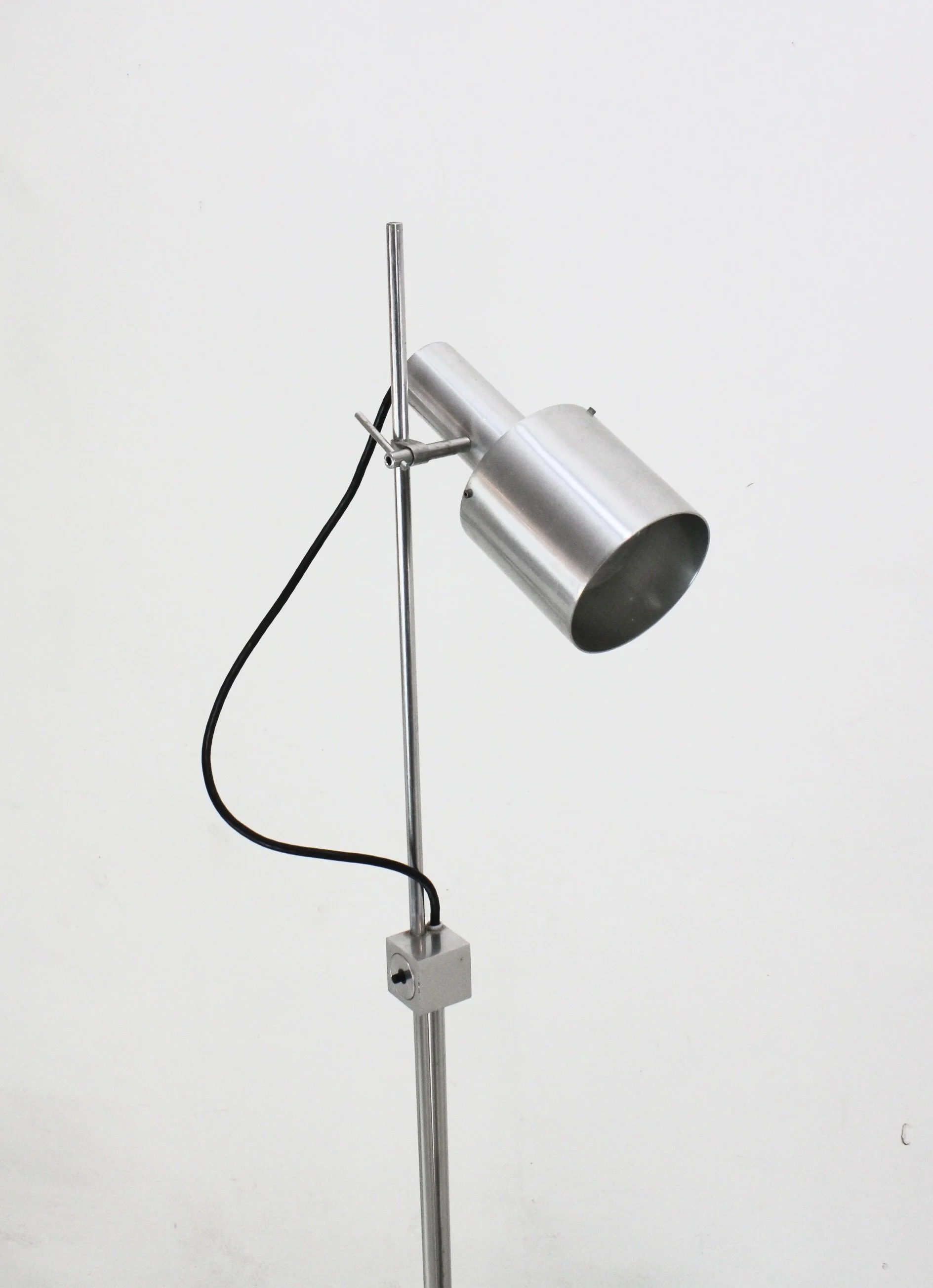 Peter Nelson  FA1 floor model.