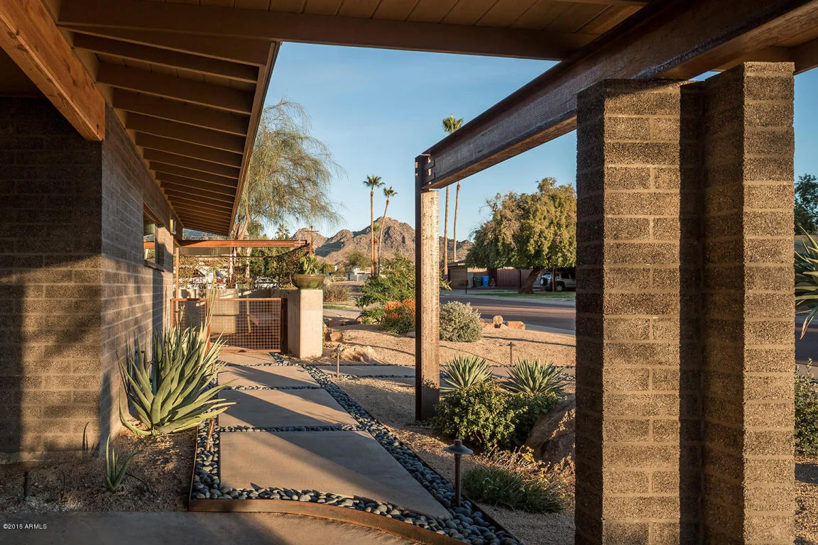 Schmelder Residence