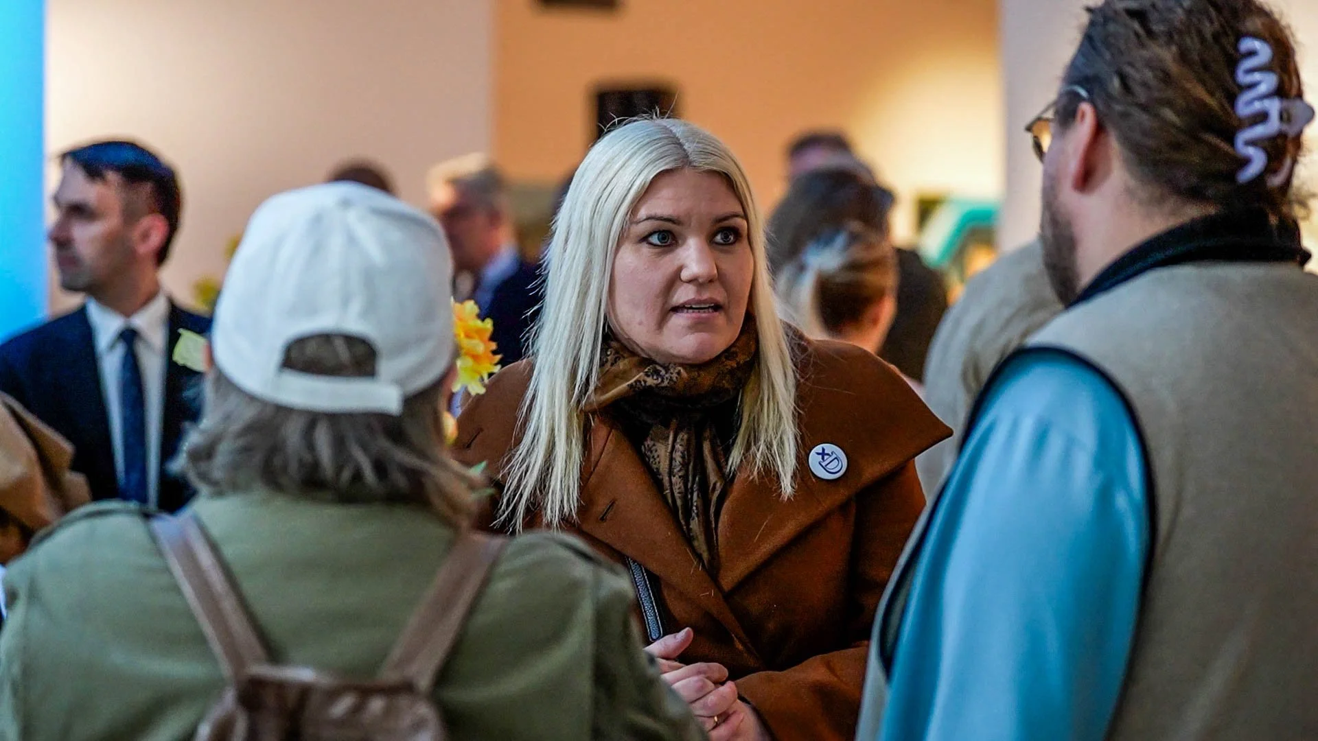 Klipp wide.00_01_15_49.Still008.jpg