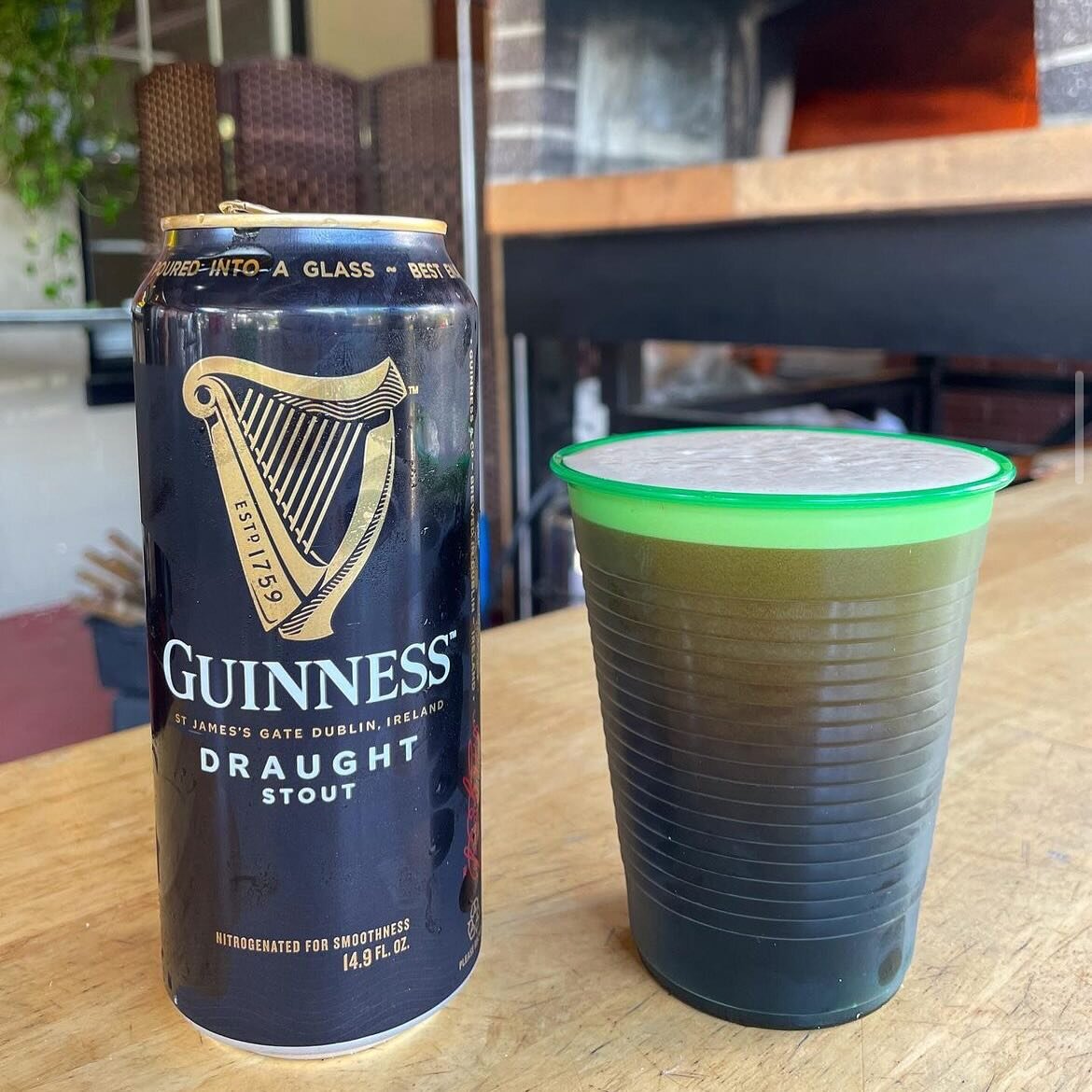 Enjoy the annual Scottish Highland Games with a Guinness Draught in your hand 🏴󠁧󠁢󠁳󠁣󠁴󠁿💪🏼

🍻 Open container and available while supplies last $7 14.9oz pour 

#shadrachsfieryfurnace #pizza #personalpies #madetoorder #custom #brickoven #family