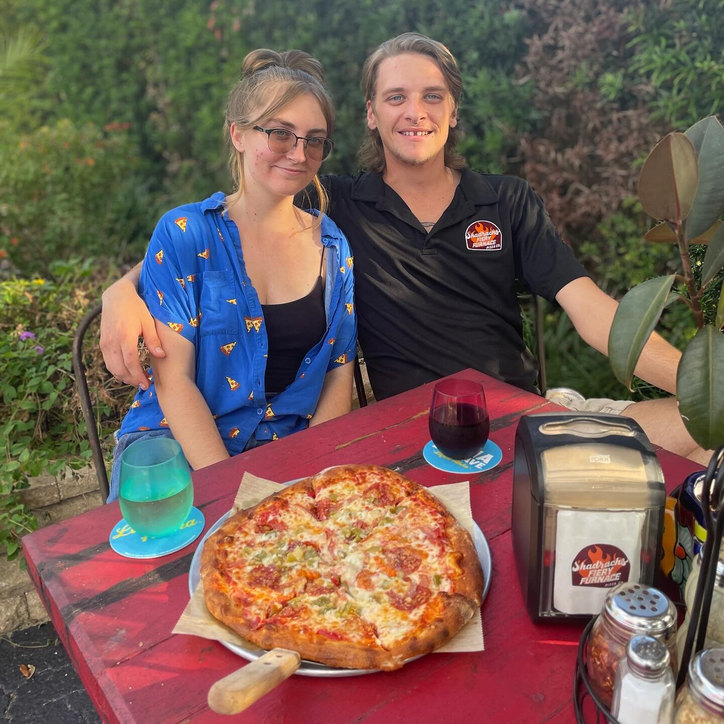 Crack open a bottle with your lover 🍾🥰

#shadrachsfieryfurnace #pizza #personalpies #madetoorder #custom #brickoven #familyowned #local #girlboss #under30 #woodfired #centralflorida #mountdoramarketplace #foodie #shoplocal #eatlocal #localmusicians